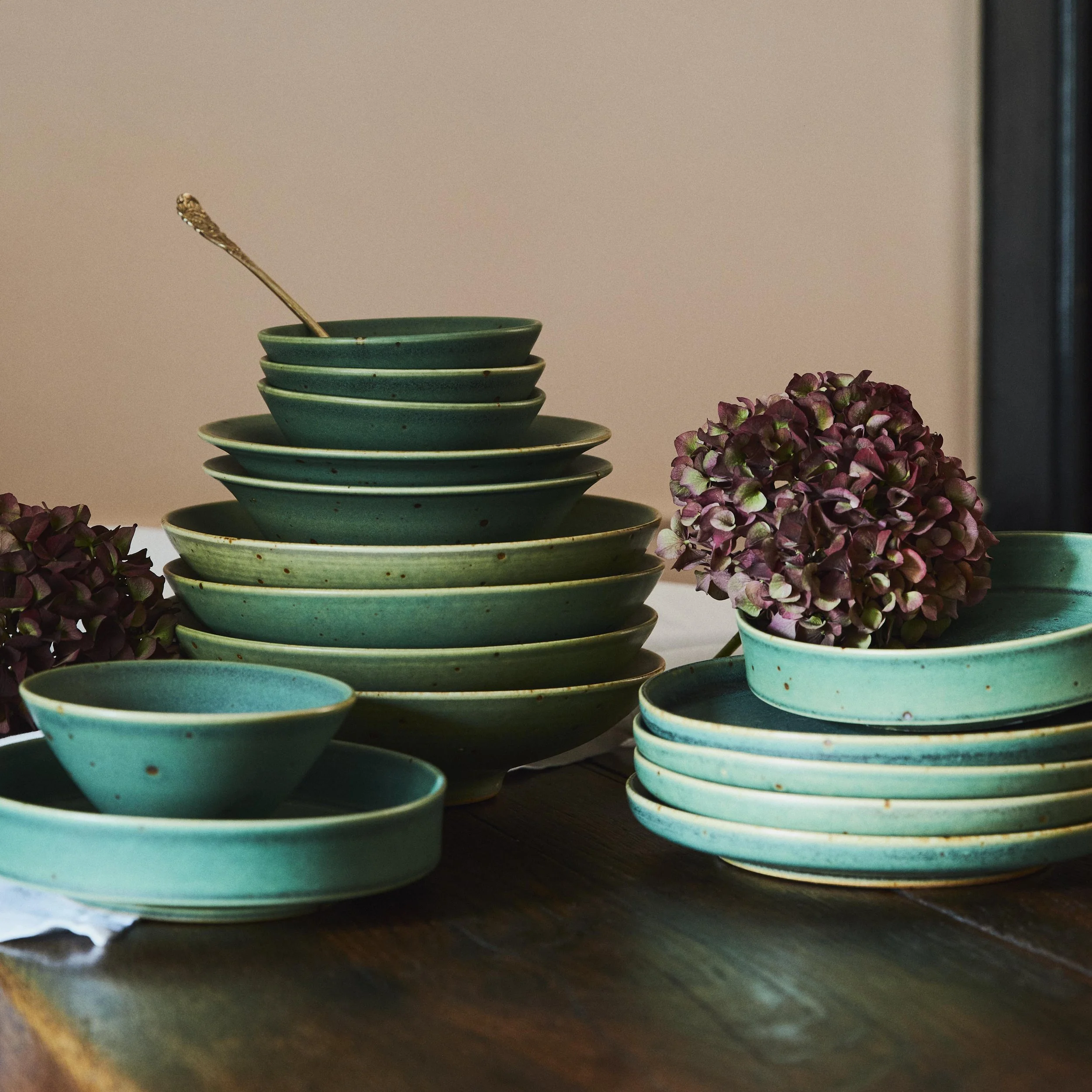 Dining_Still life_1by1.jpg