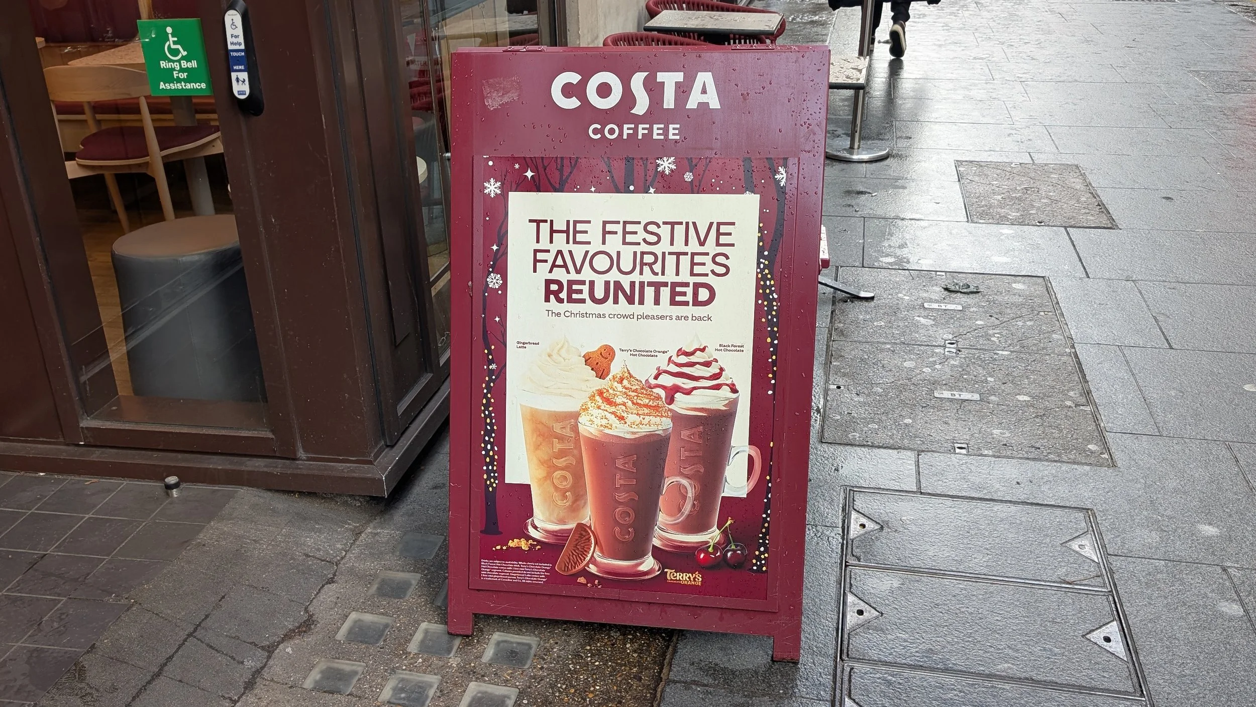Costa-Christmas_A-Board_CharlotteDavidge.jpg