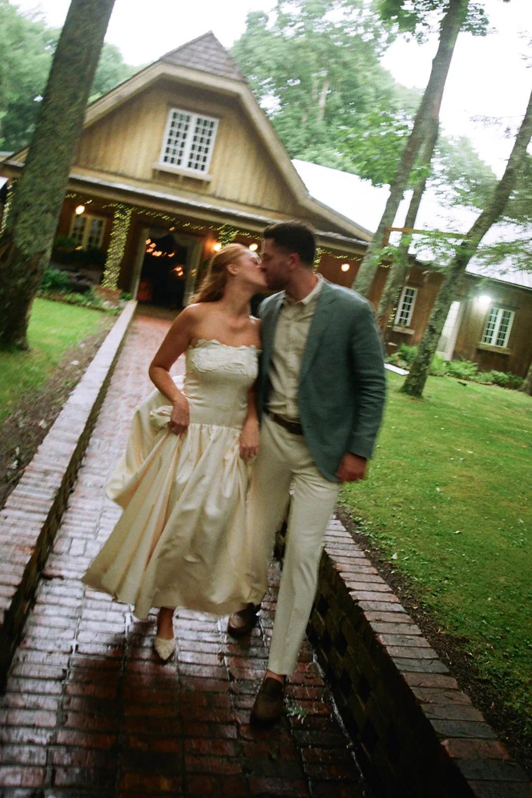 paige-henry-wedding-previews-elizabeth-sellers-photo-10.jpg