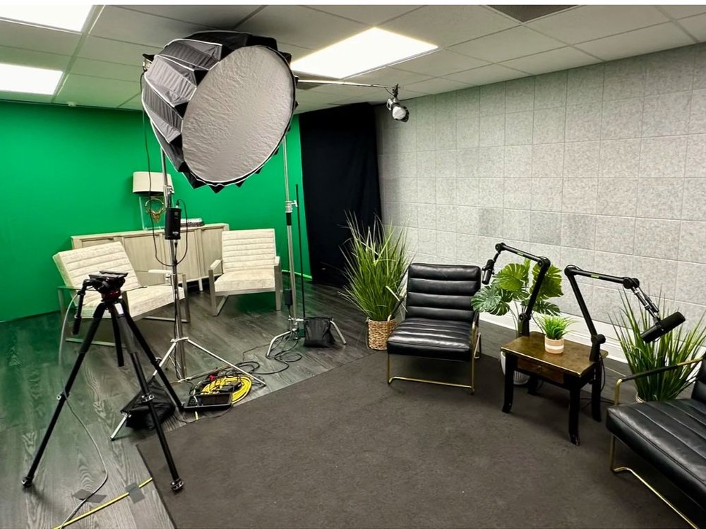 Elation green screen content creation set