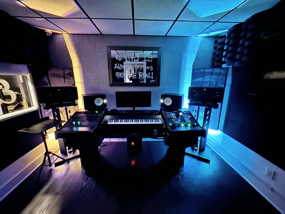 Studio B — mastering-grade mix suite