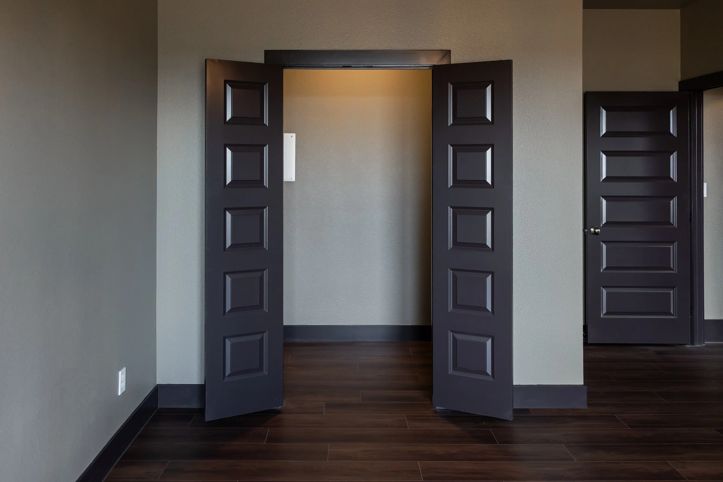 6915WilsonCreekLane_0034.jpg