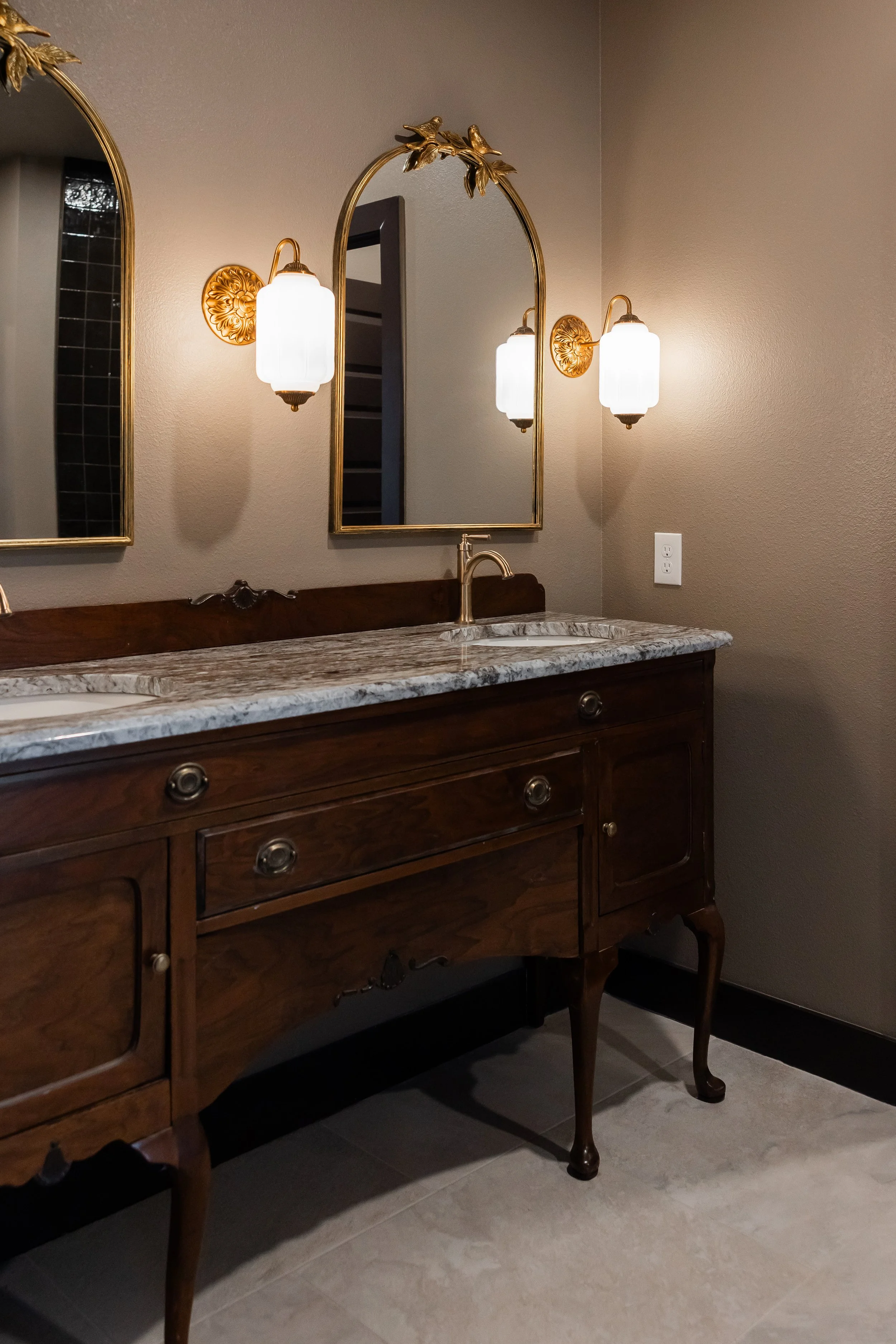 6915WilsonCreekLane_0021.jpg