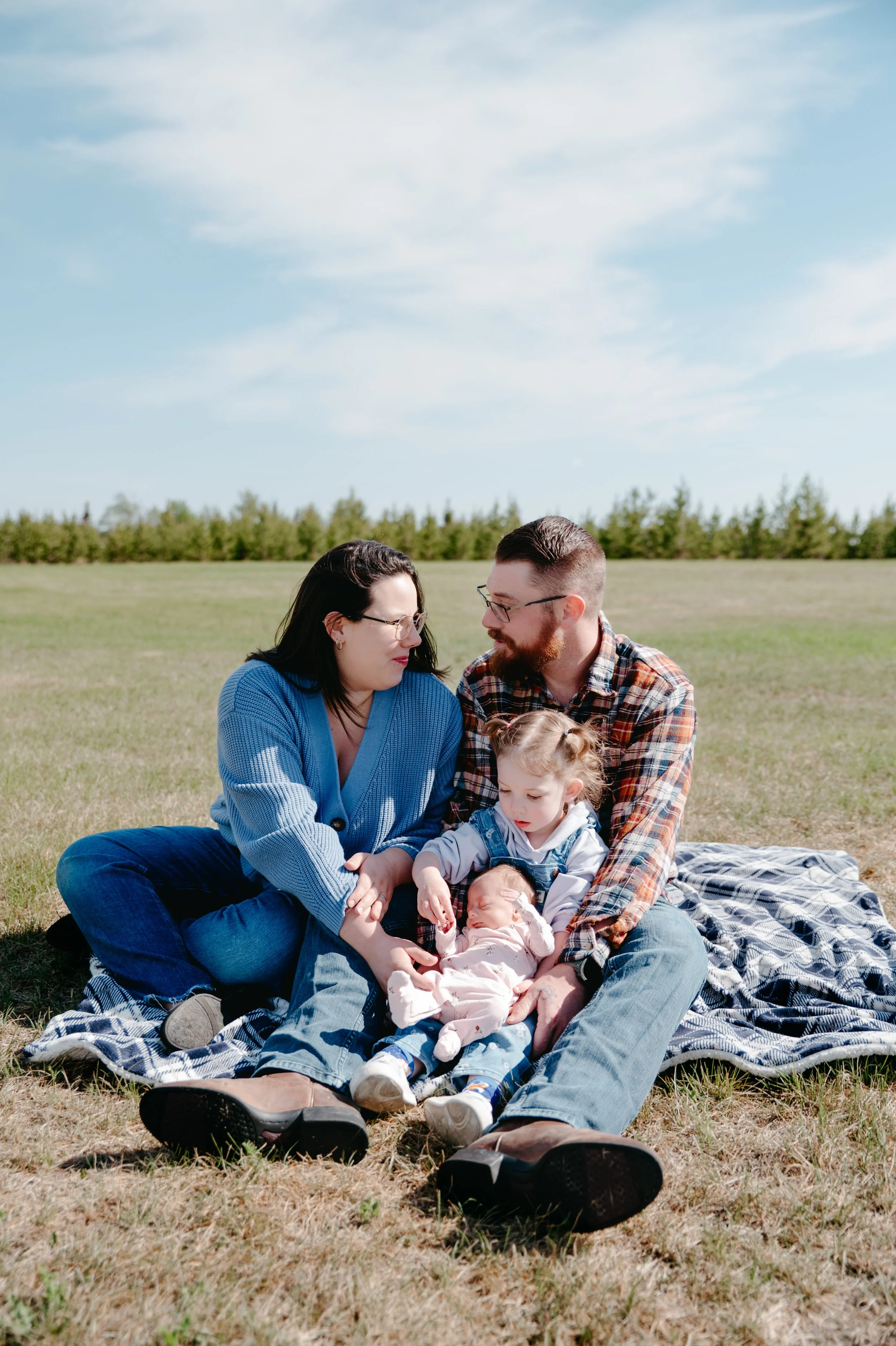 EdmontonFamilyPhotographer2025-15.jpg