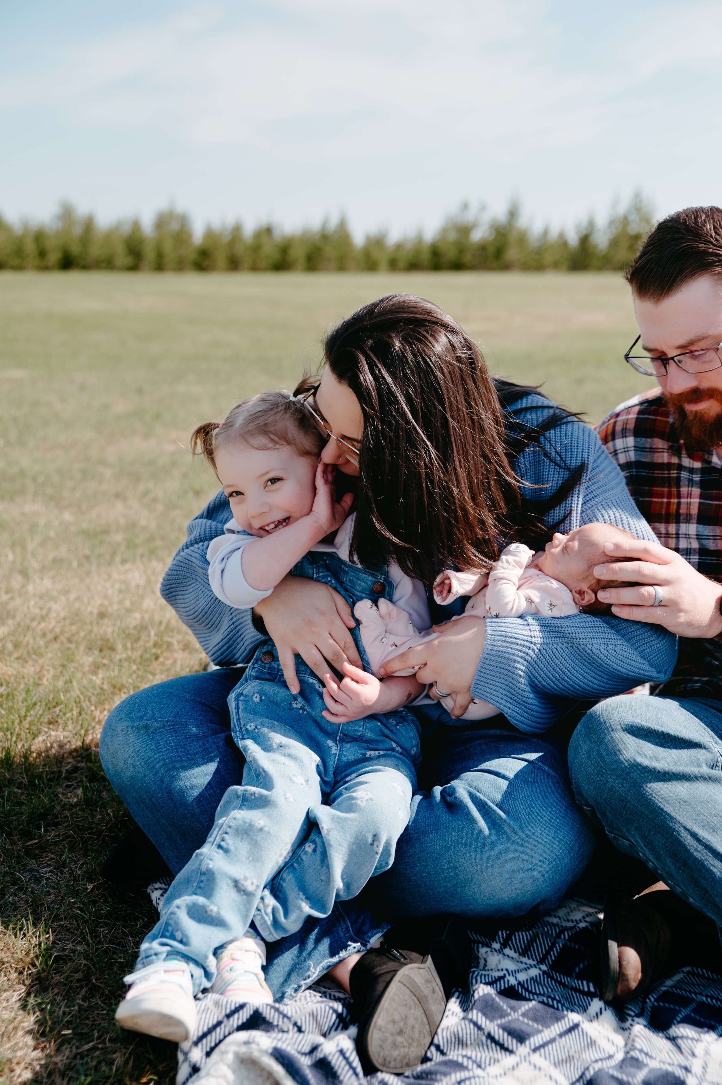 EdmontonFamilyPhotographer2025-34.jpg
