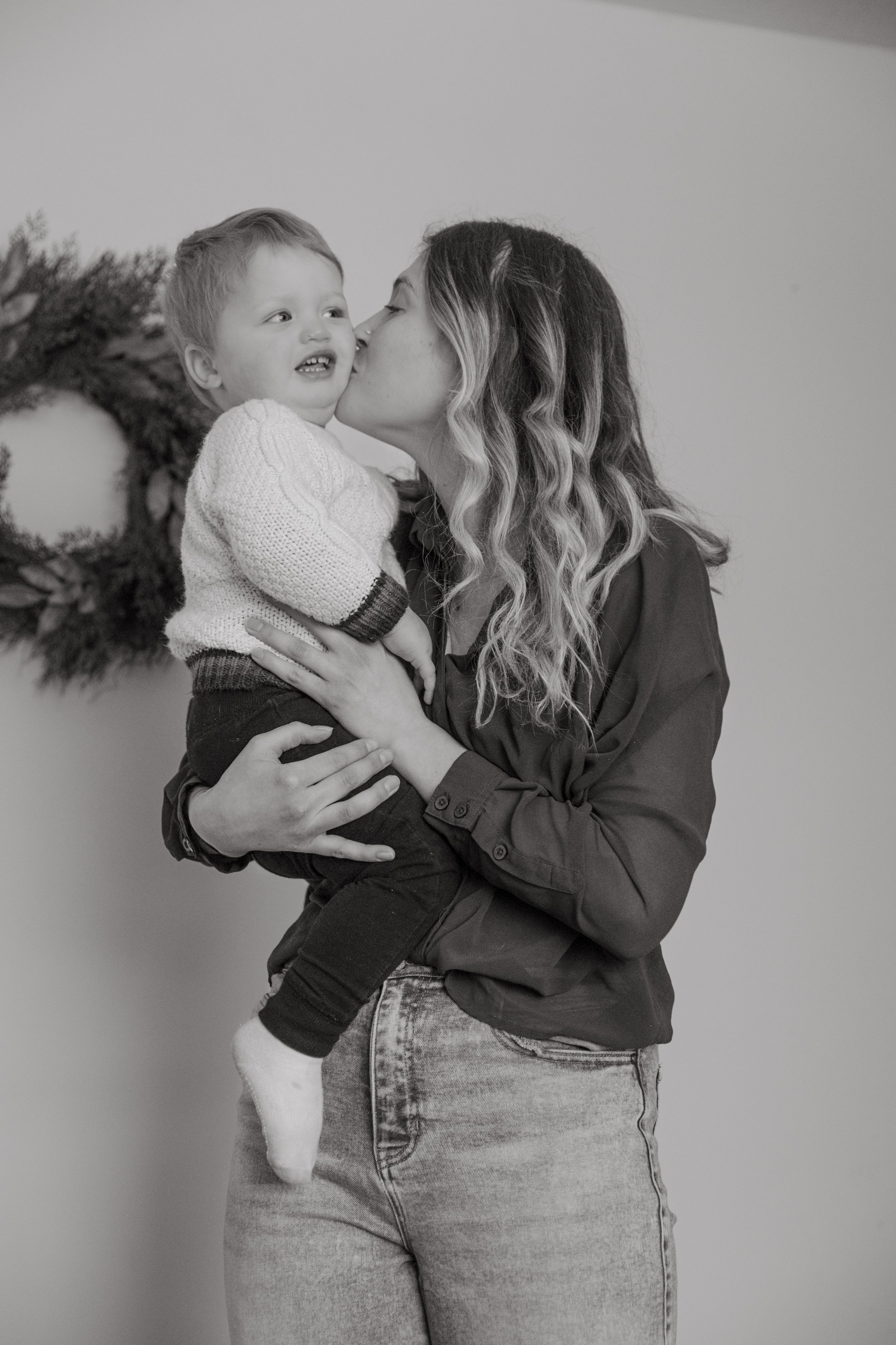 EdmontonFamilyChristmasQuinlan-40.jpg