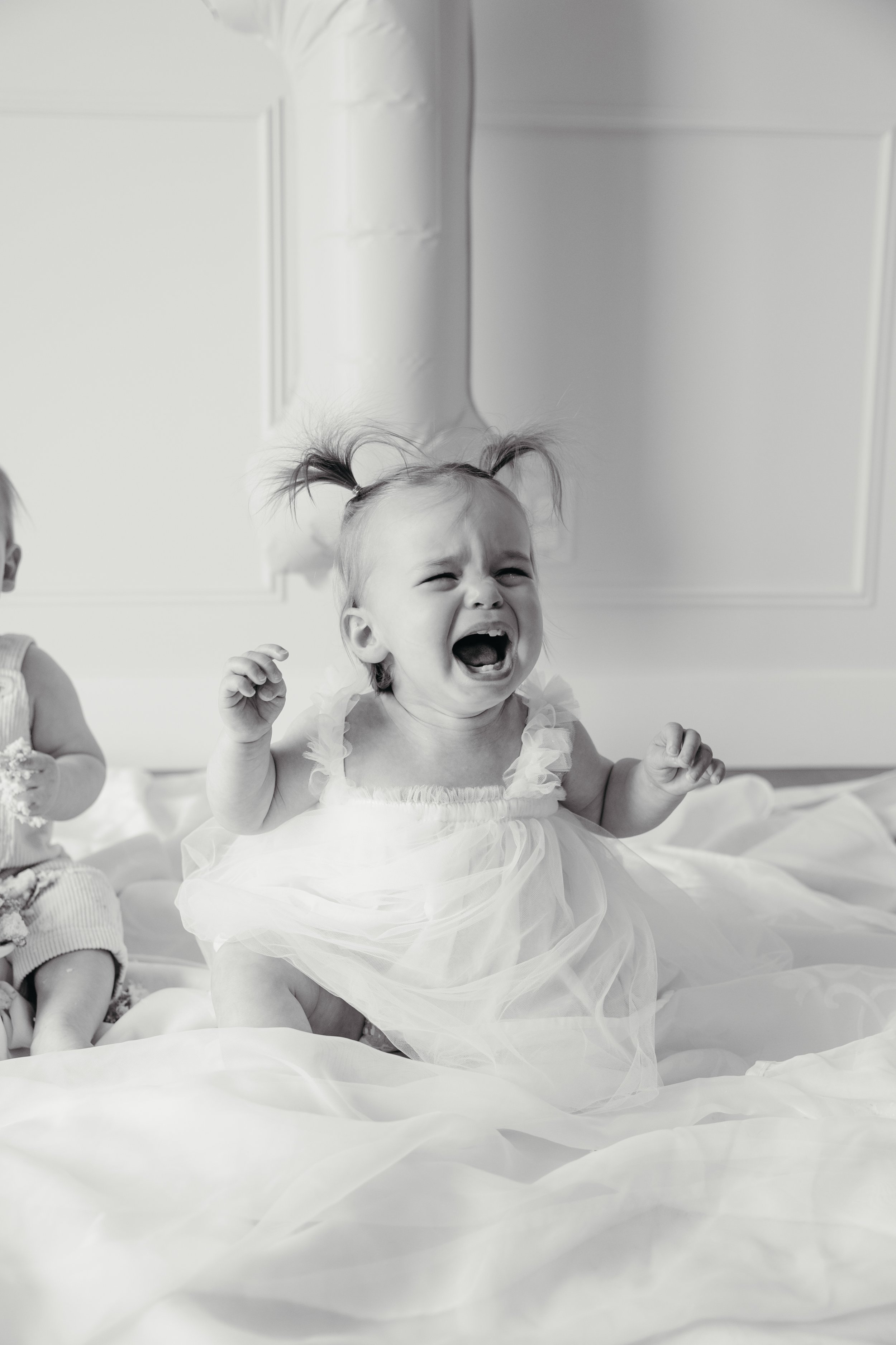 EdmontonPhotographerkuglercakesmashBW-15.jpg