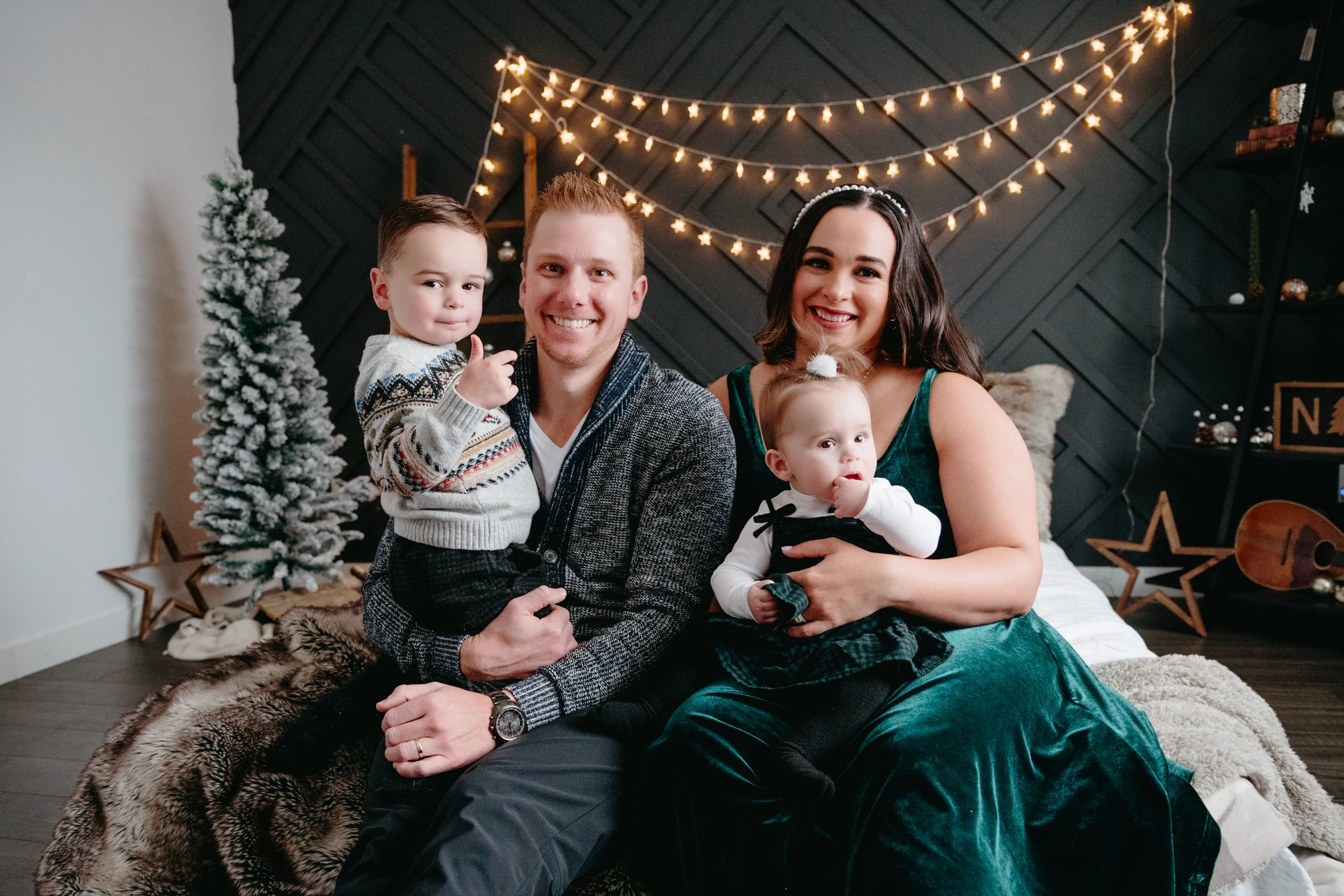 EdmontonFamilyChristmasKuglers-33.jpg
