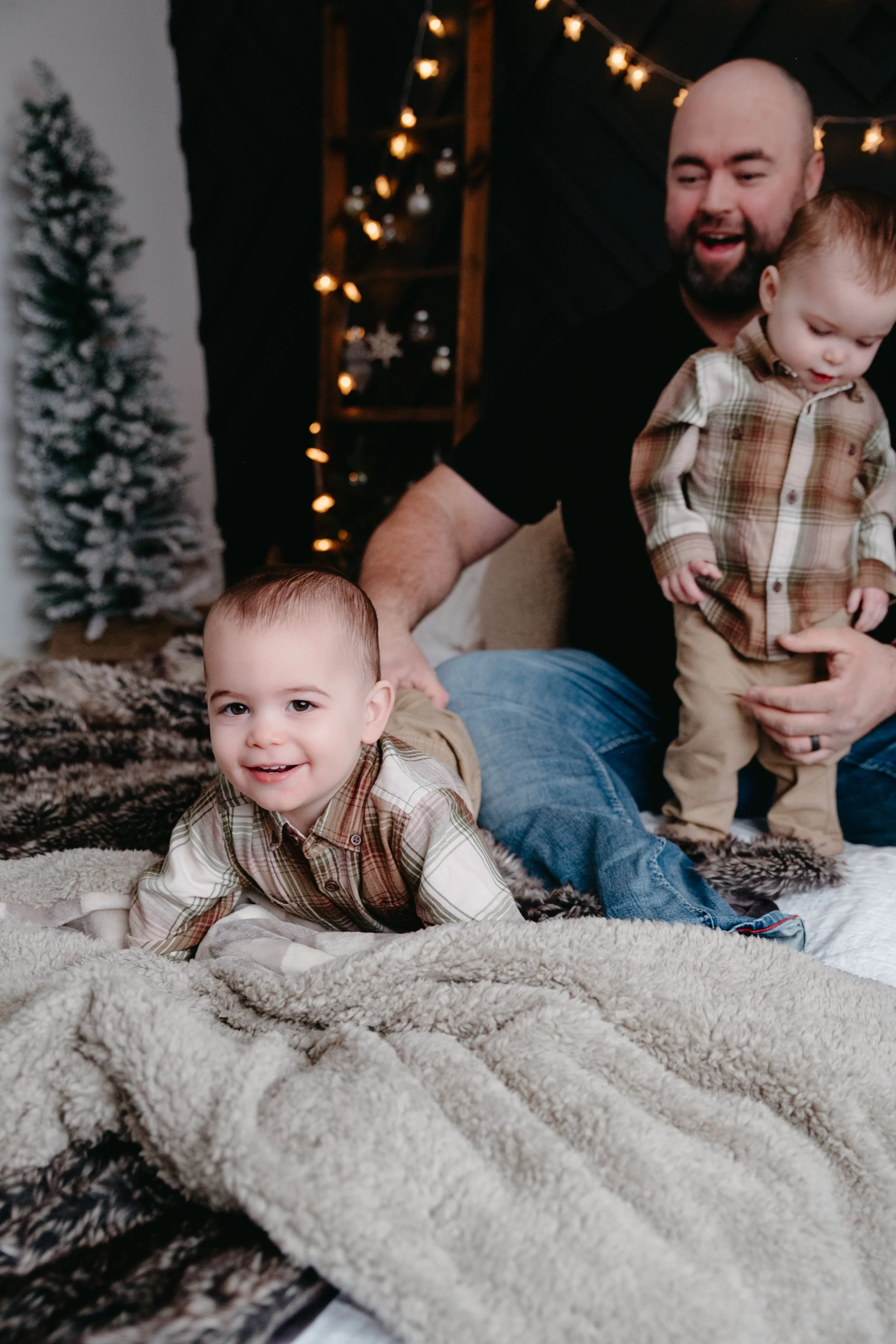 EdmontonFamilyChristmasFeledichuk-39.jpg