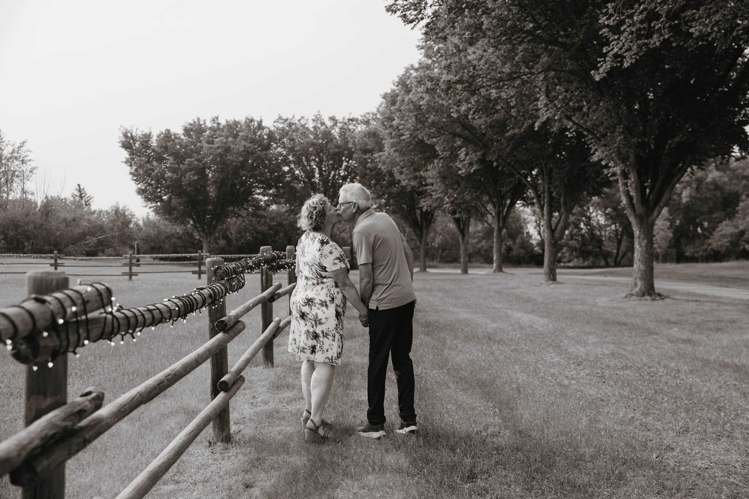 LisaFamilyEdmontonPhotographer-87.jpg