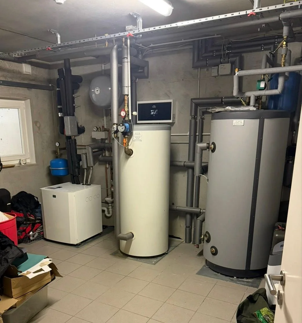 Heat pump repair. heat pump specialists surrey. heat pump service. heat pump breakdown. Heat pump sussex hampshire kent near me. Heat pump repair. emergency heat pump repair. Heat pump not heating surrey. heat pump issues. Heat pump installation