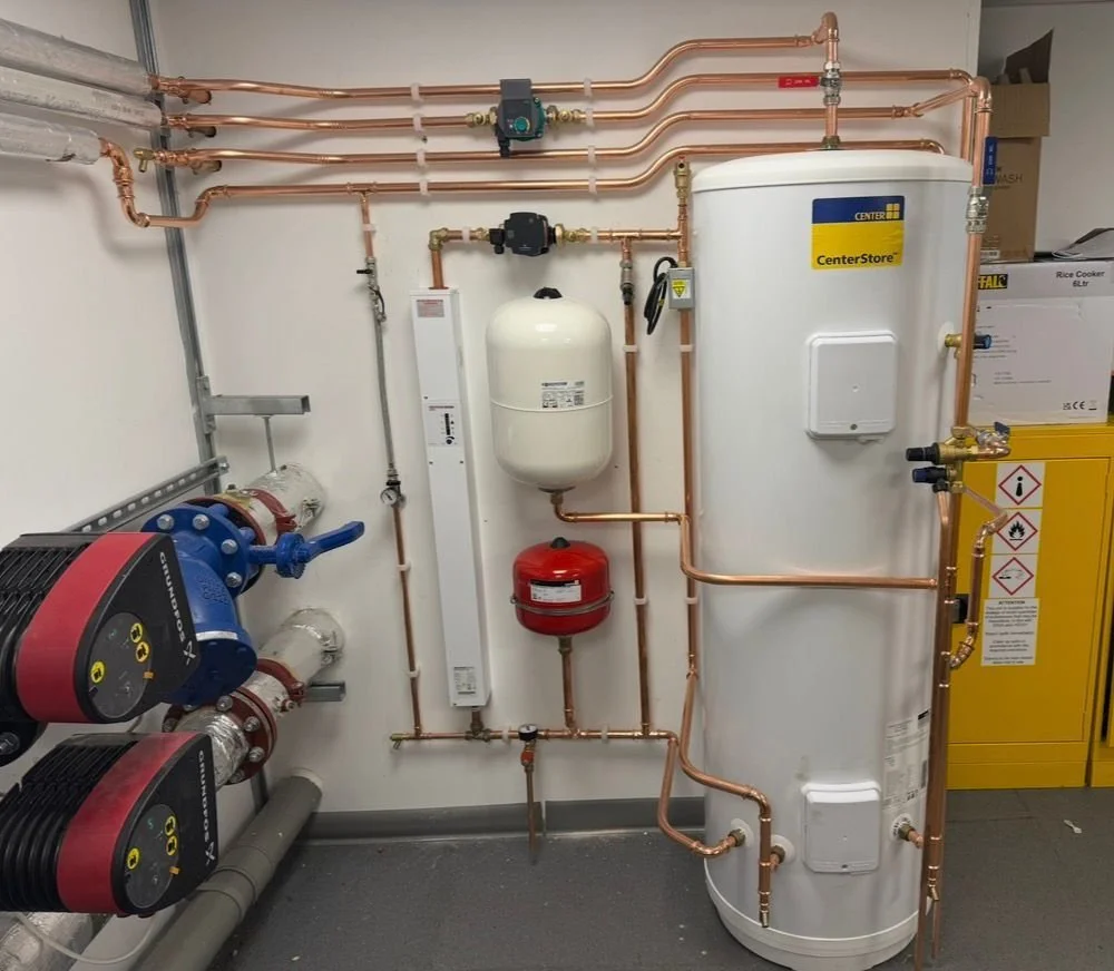 leading-edge heat pump installation. heat pump repair surrey. Heat pump near me. Heat pump installation. heat pump breakdown Sussex Kent Hampshire Surrey. Heat pump service breakdown repair. Emergency Heat pump help Sussex. Heat pump install Surrey.