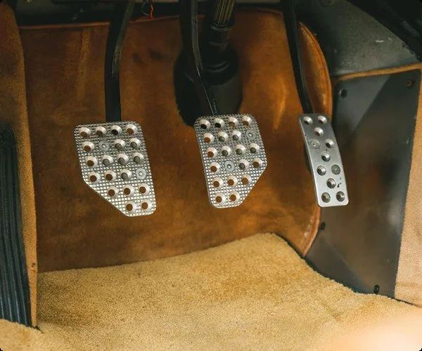 Ferrari 575 Manual Conversion Kit Pedals.jpg