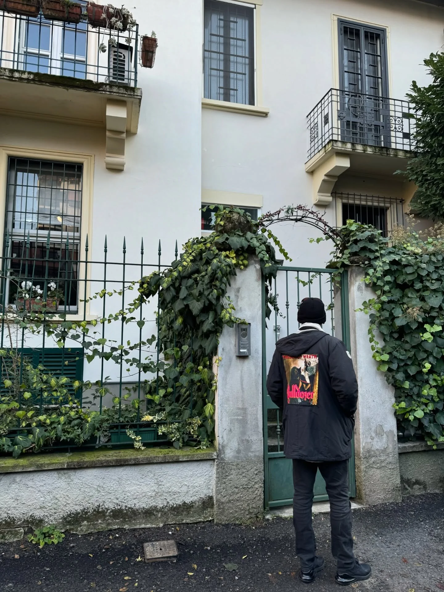 AC in front of what used to be Psycho Studio in Milan where The Day of Wrath was recorded and produced by our late friend Algy Ward in 1984. 
.
.
.
.
.
.
#bulldozerband #thedayofwrath #blackspeedmetal #algyward #acwild