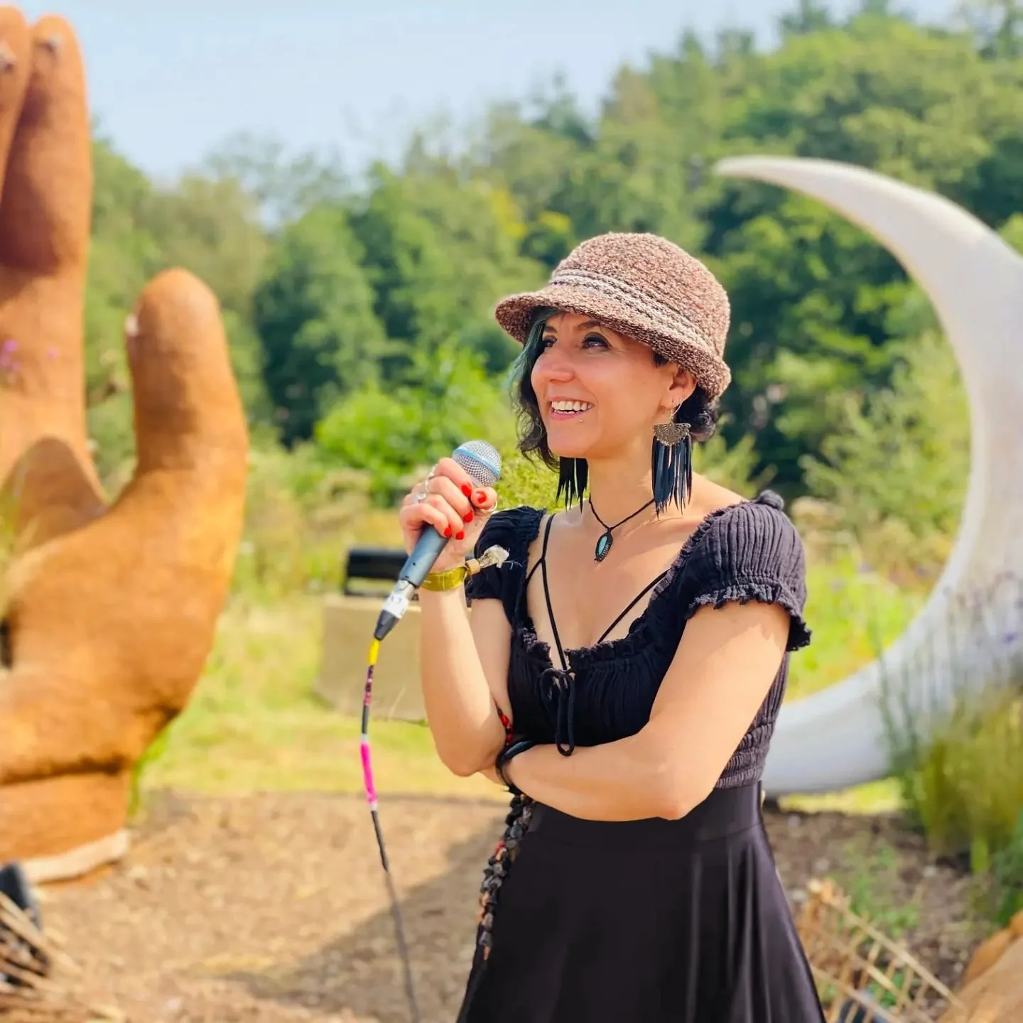 I have spoken! @medicinefestival @fitm_festival
.
.
.
#summer
#festival
#speaking
#thisland
#thetwintrail
#embercombe