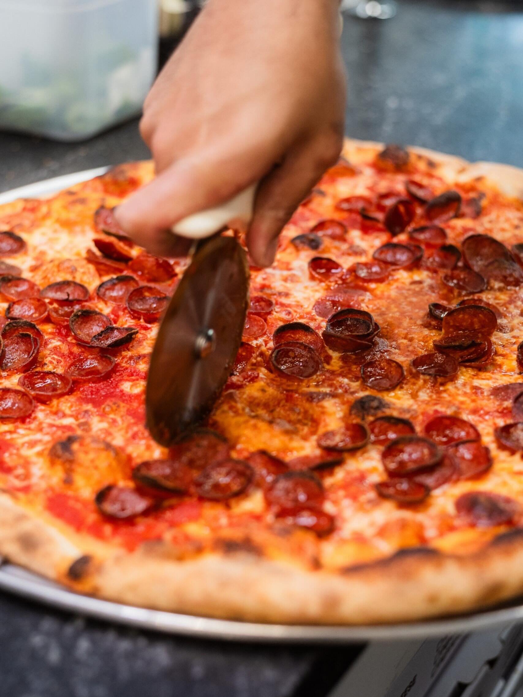 Pepperoni Pie supremacy. 🍕🤝

Cup &amp; crisp pepperoni, melted mozzarella, and a sourdough crust that does the talking.
#AmericanoPizzaShop
 #syossetny #longislandeats #lipizza #pizzalover