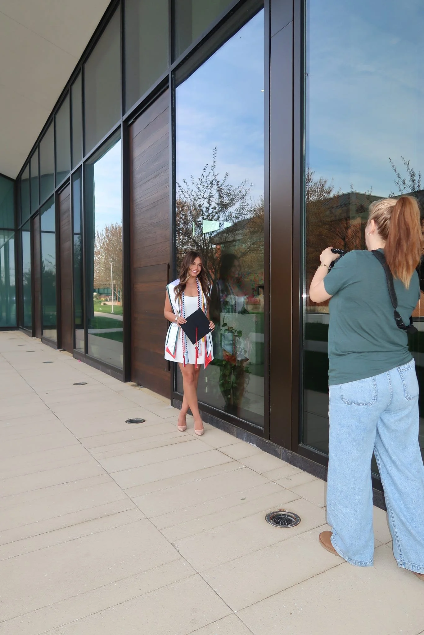 How to stay fully booked with seniors as a graduation photographer