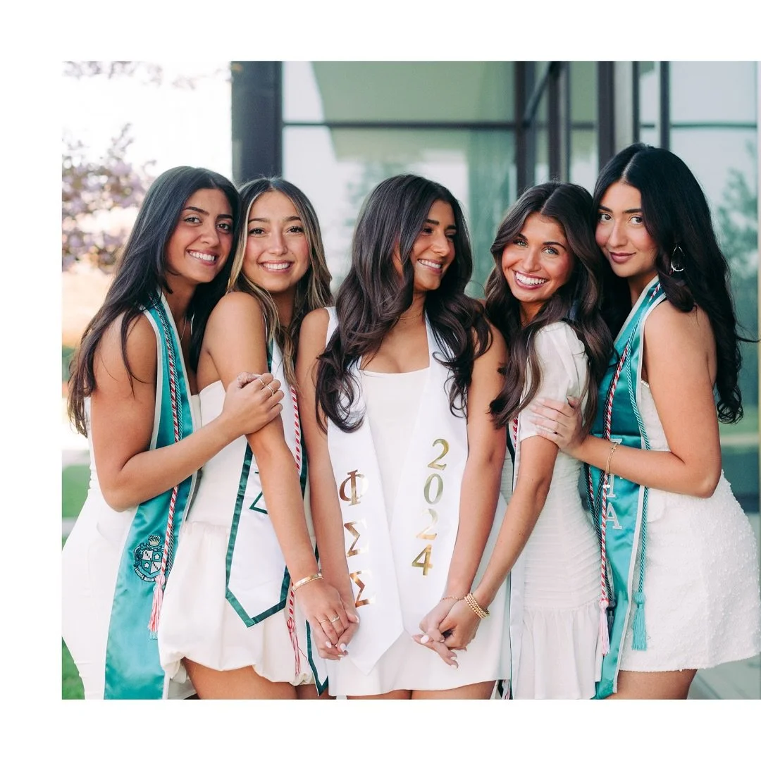 Two more months &lsquo;til the end of the year, then just a few more months &lsquo;til grad season 📸➡️ Can&rsquo;t wait to start photographing seniors photos again 🎓✨ #seniorphotoshoot #sacredheartuniversity #seniorpictures #shugrad ❤️