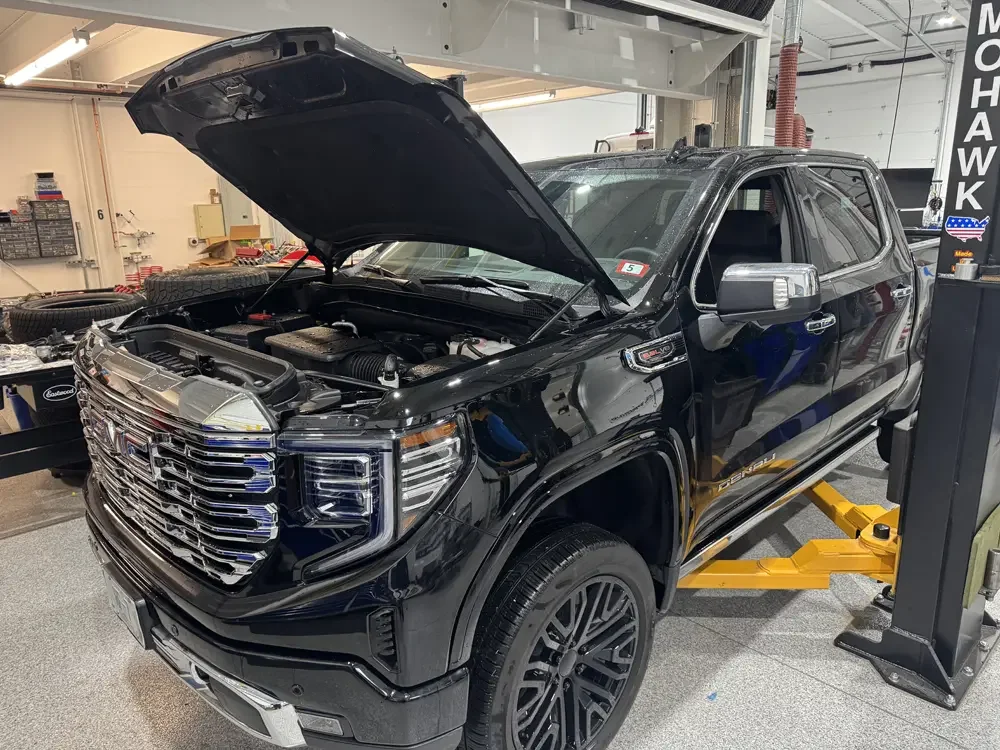 2024 GMC Sierra Denali_241216.webp