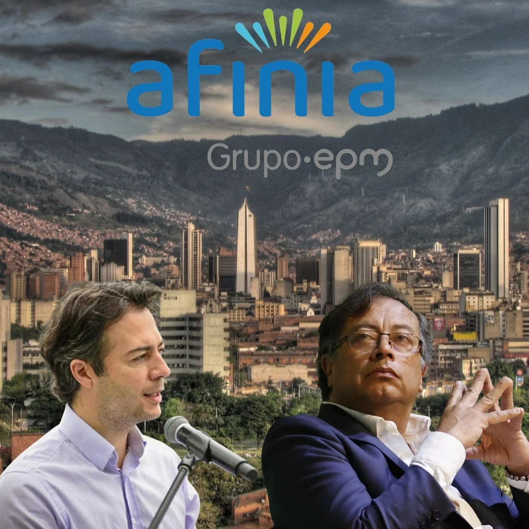 Imagen de fondo de un skyline de ciudad con montañas al fondo. En primer plano, dos hombres: uno con camisa blanca y barba, hablando frente a un micrófono; el otro con gafas y traje, en postura pensativa. Encima, logo de Affina Grupo EPM en letras con color azul y un diseño de líneas en diferentes colores.