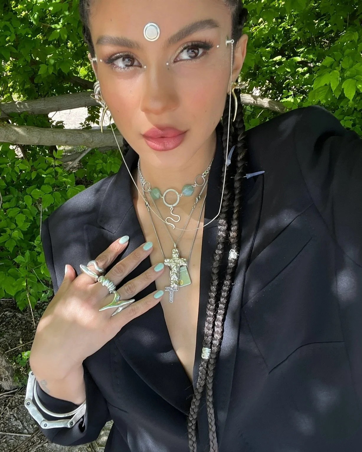 Because sometimes, more is more! 🐍
@itsskiy stuns in her full silver glam! 

I love layering jewelry: it lets you express your personality in a unique way. Every combination tells its own story, every single day!

#handmadejewelry #layerednecklaces 