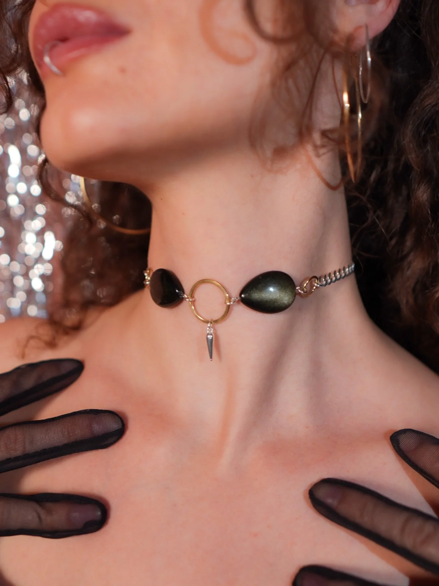 ✨DIVINE GOLD OBSIDIAN CHOKER✨
Golden light that whispers courage, a stone that awakens hidden potential and draws your inner strength to the surface.

Winter Edition: I decided to create 5 more of these mystic chokers 🐉
Maybe this is exactly what yo