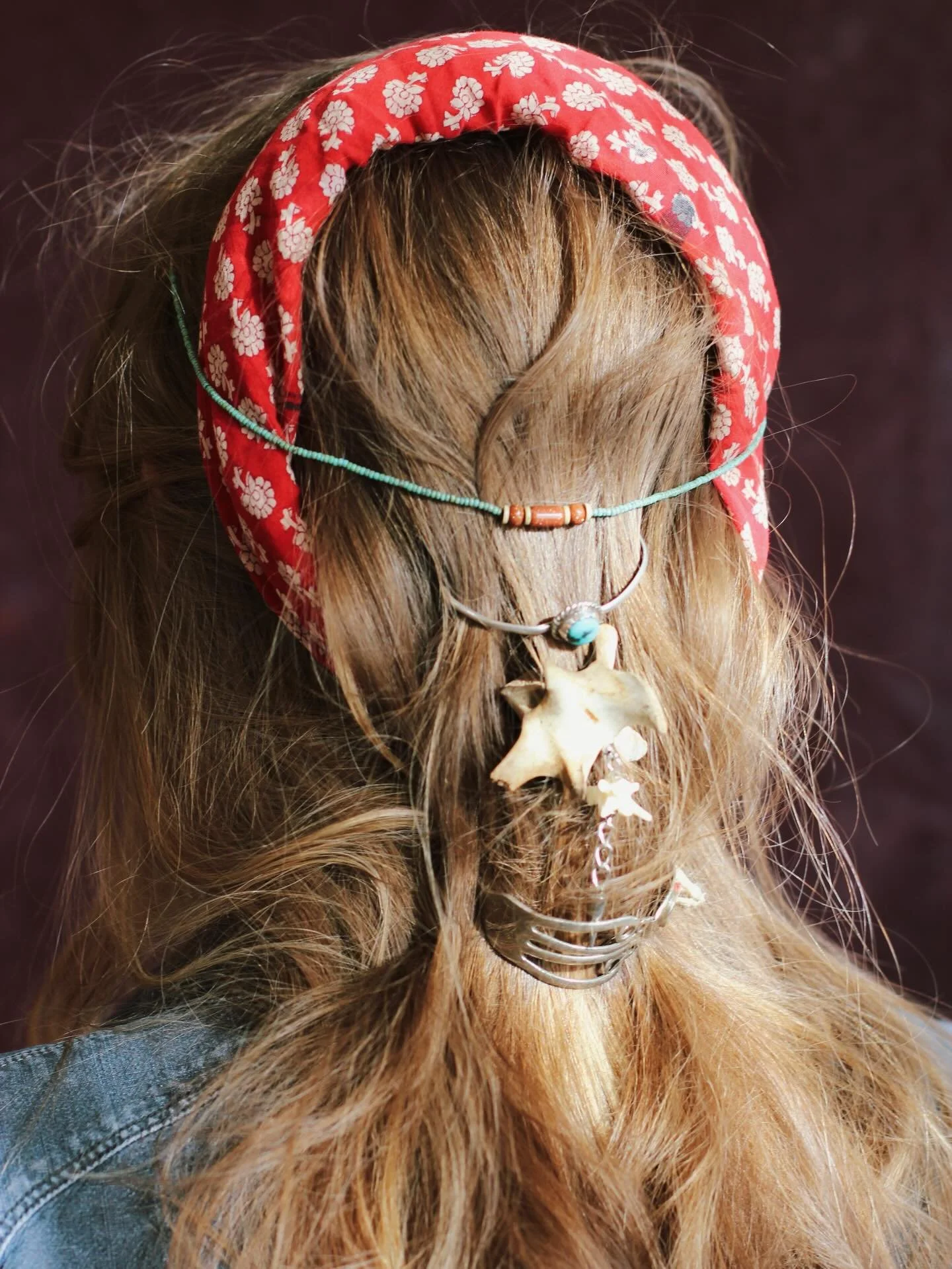 in-salon study: texture &amp; adornment
Hair: @stevotheartist 
Wardrobe: @lavenderluckshop 
Photo: @rachaelellishair
Backdrop: @ultravioletbackdrops