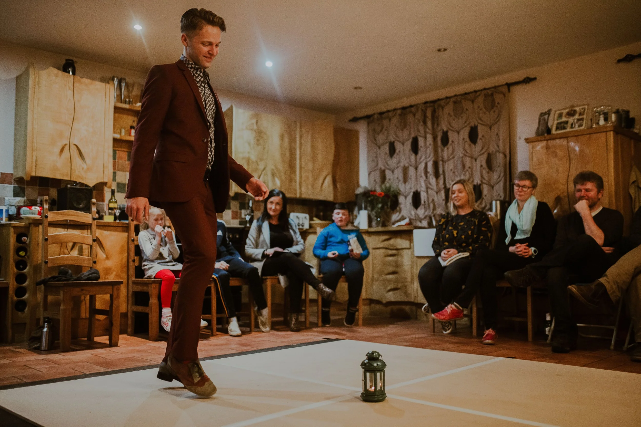 Nic Gareiss: Solo Square Dance