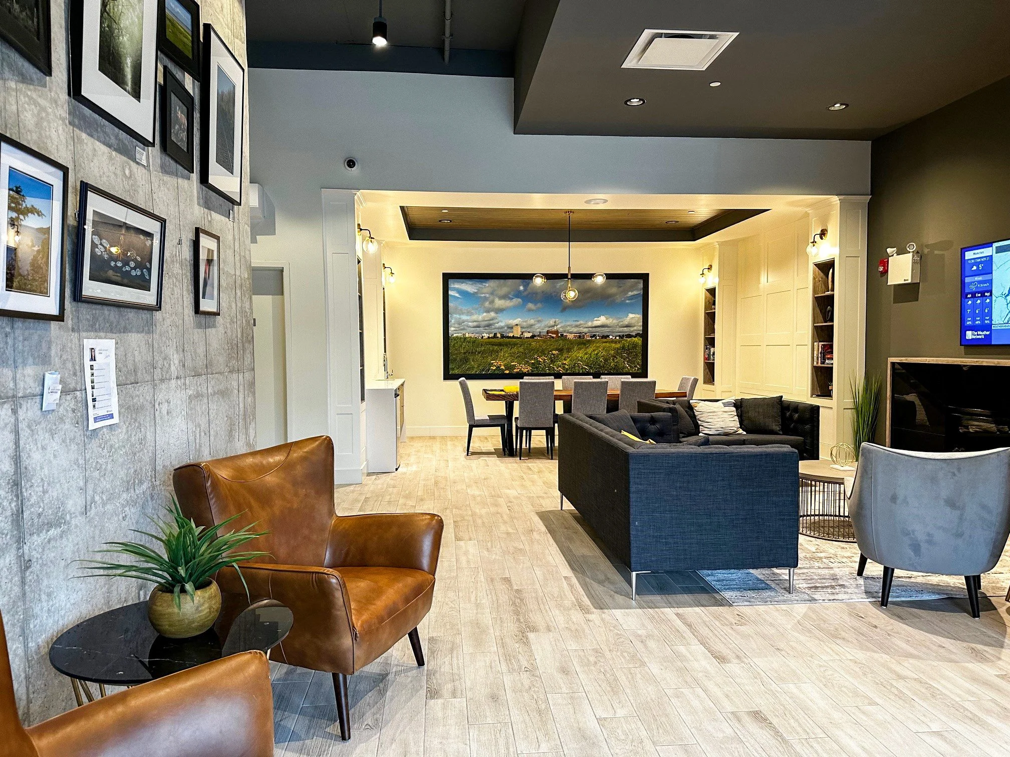 lobby 2.jpg