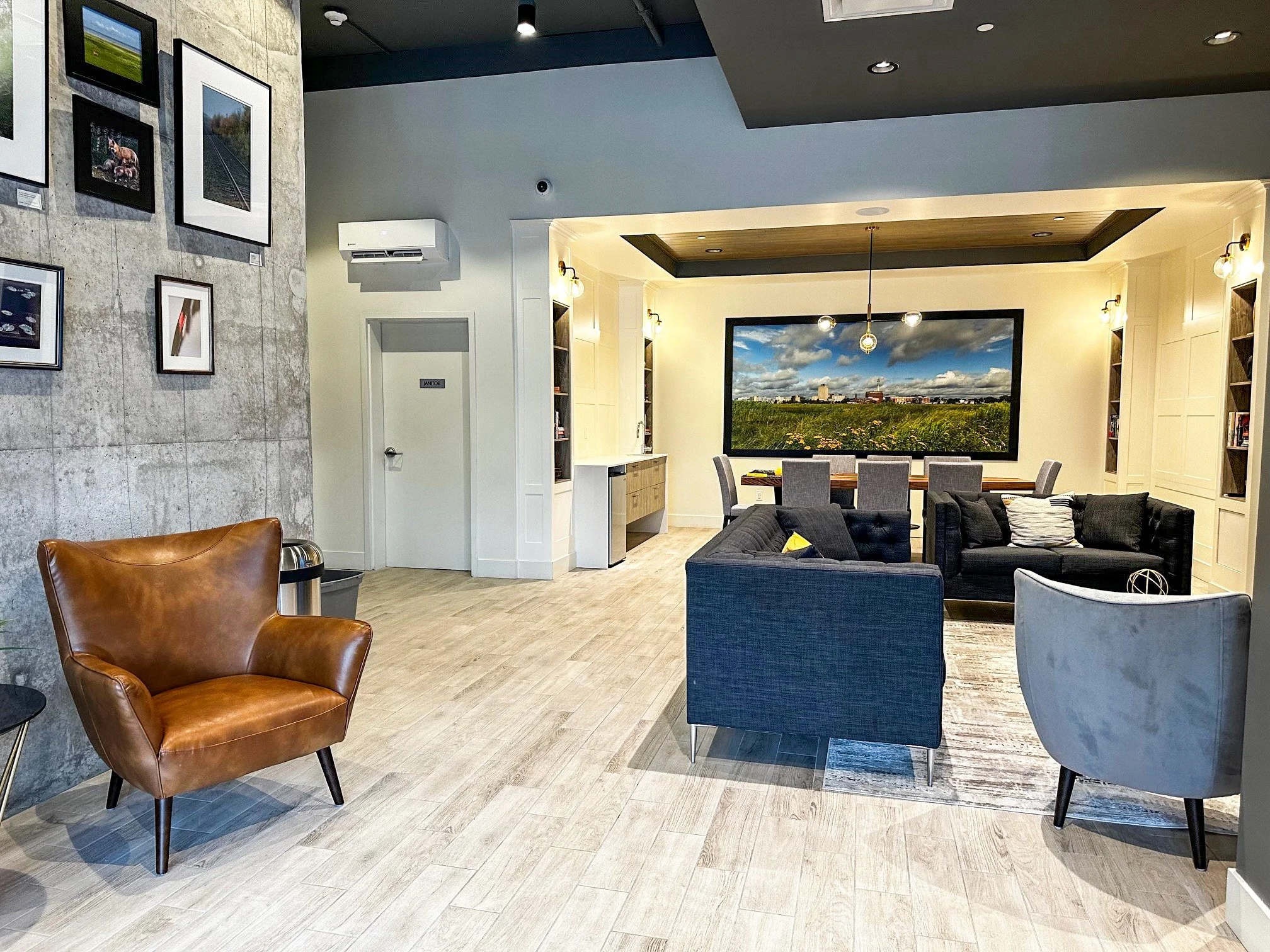 lobby 3.jpg