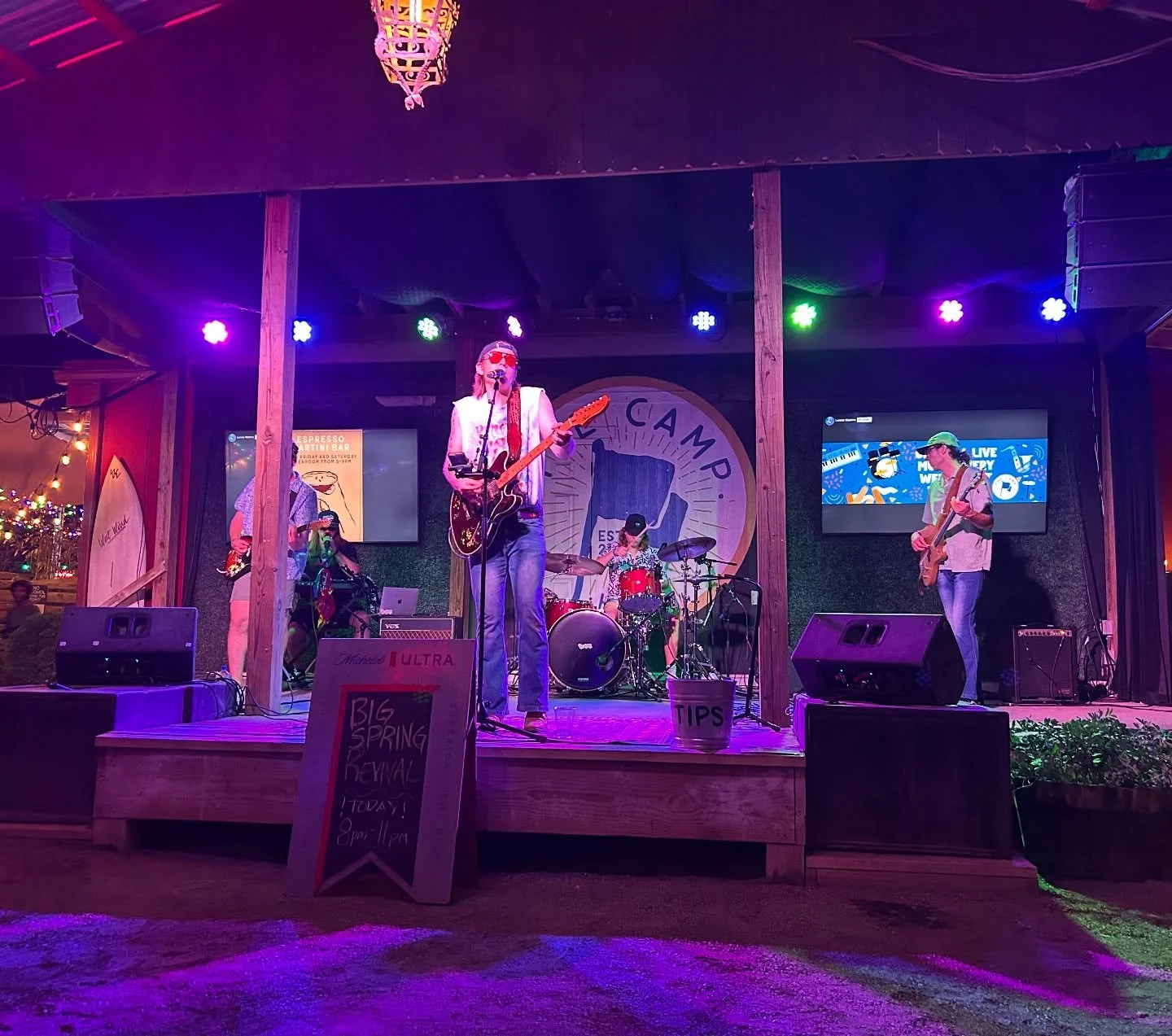 Big Spring Revival is kicking off the weekend tonight at TheCamp!!! Get here early to grab some tasty food and drinks from our Camp crew 😋😋😋

🥂Happy Hour is from 4-7pm.
$5 frozen Tito&rsquo;s Lemonade 
$5 frozen margs
$5 drafts

Make a rez throug