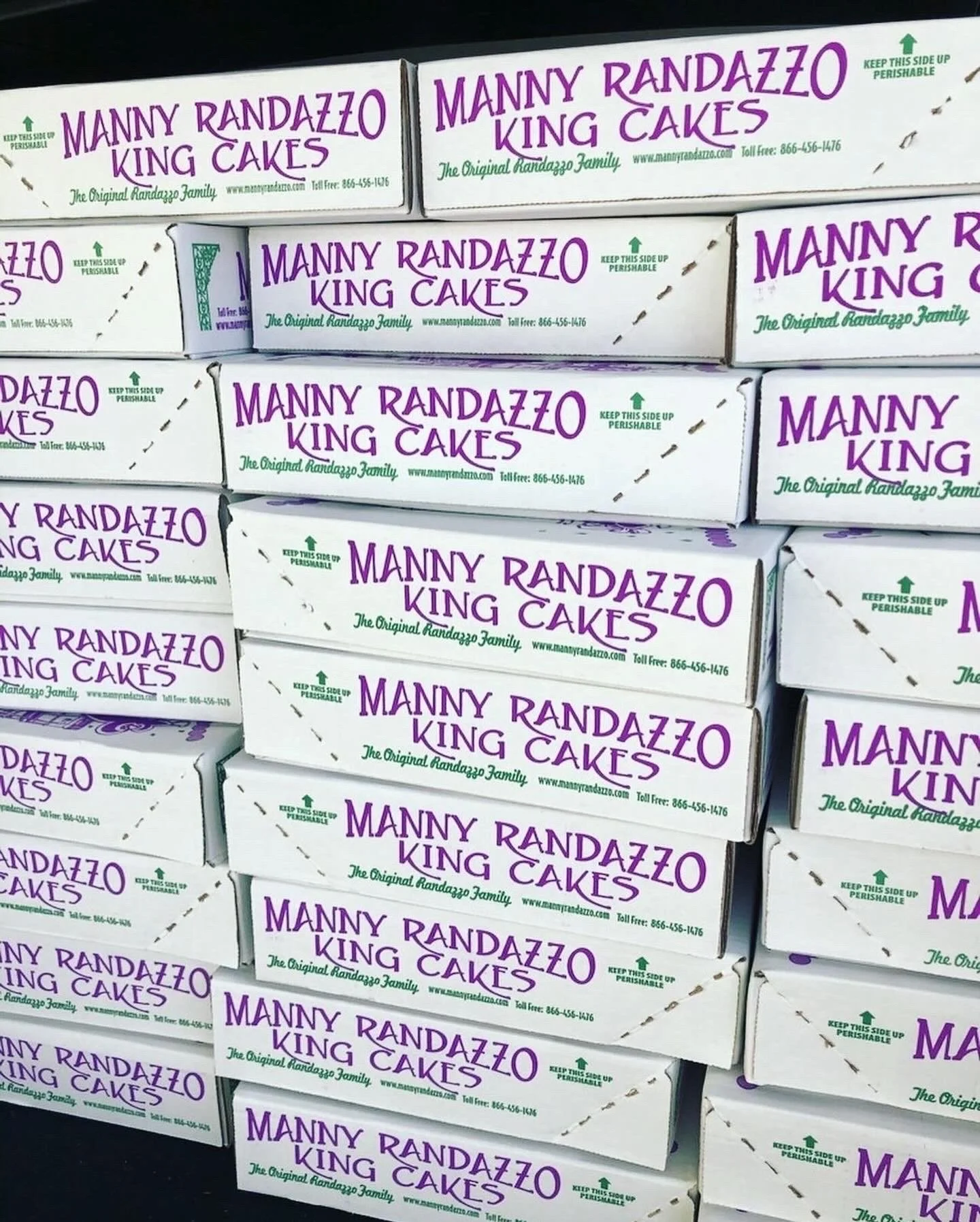 👑 Our team is heading down to New Orleans TOMORROW to pick up fresh Manny Randazzo&rsquo;s king cakes!!!! Get your orders in NOW to secure your delicious Mardi Gras treat this weekend!!! 

Order whole king cakes through the #linkinbio 👑