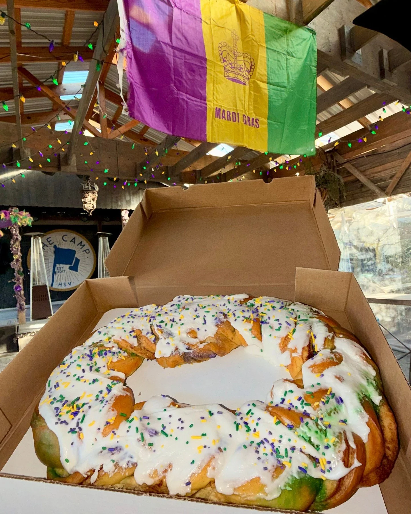 👑 WHOLE king cakes are available in The Greenroom RIGHT NOW!!! First come, first serve - traditional and cream cheese! 💜💚💛

Individual slices are also available. 

🔗You can preorder a cake to pickup THIS WEEKEND through the #linkinbio 

5909 Uni