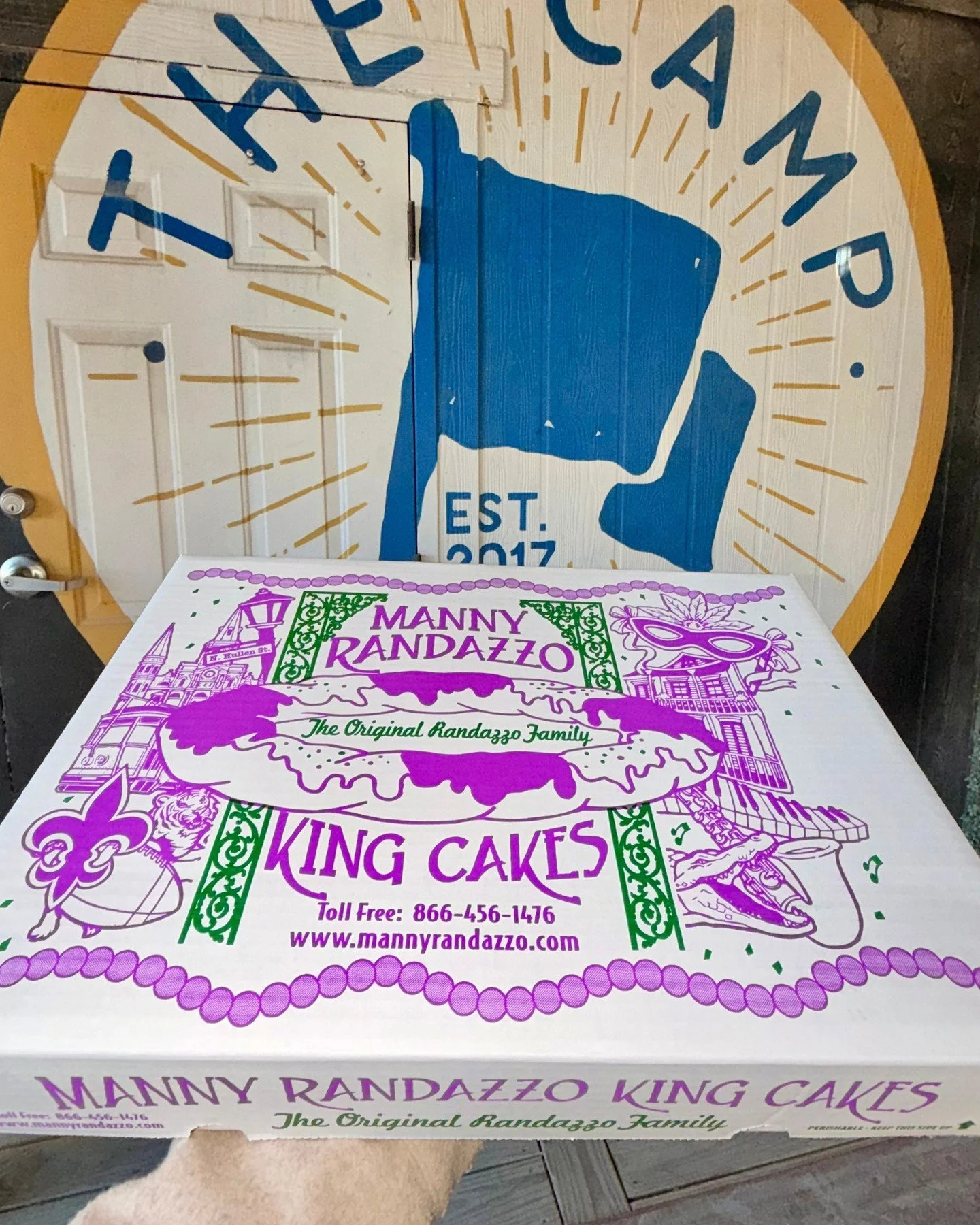 👑Next pickup round for fresh Manny Randazzo&rsquo;s king cakes is THIS WEEKEND 2/7 and2/8!!! Get your preorder in now before they sell out!!! 

➡️ Pro tip: get one for your Super Bowl party 😋🏈

Traditional and cream cheese available!!!

#linkinbio