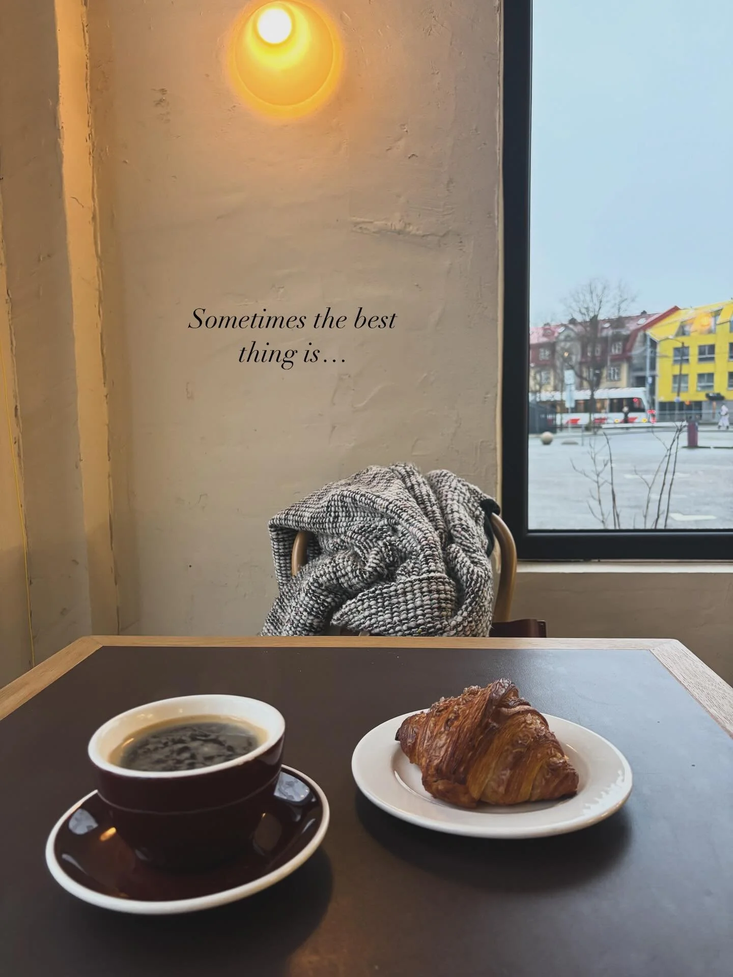 Morning in Tallinn ❄️ @karjasesai #bestcoffee #tallinncafe #croissants🥐