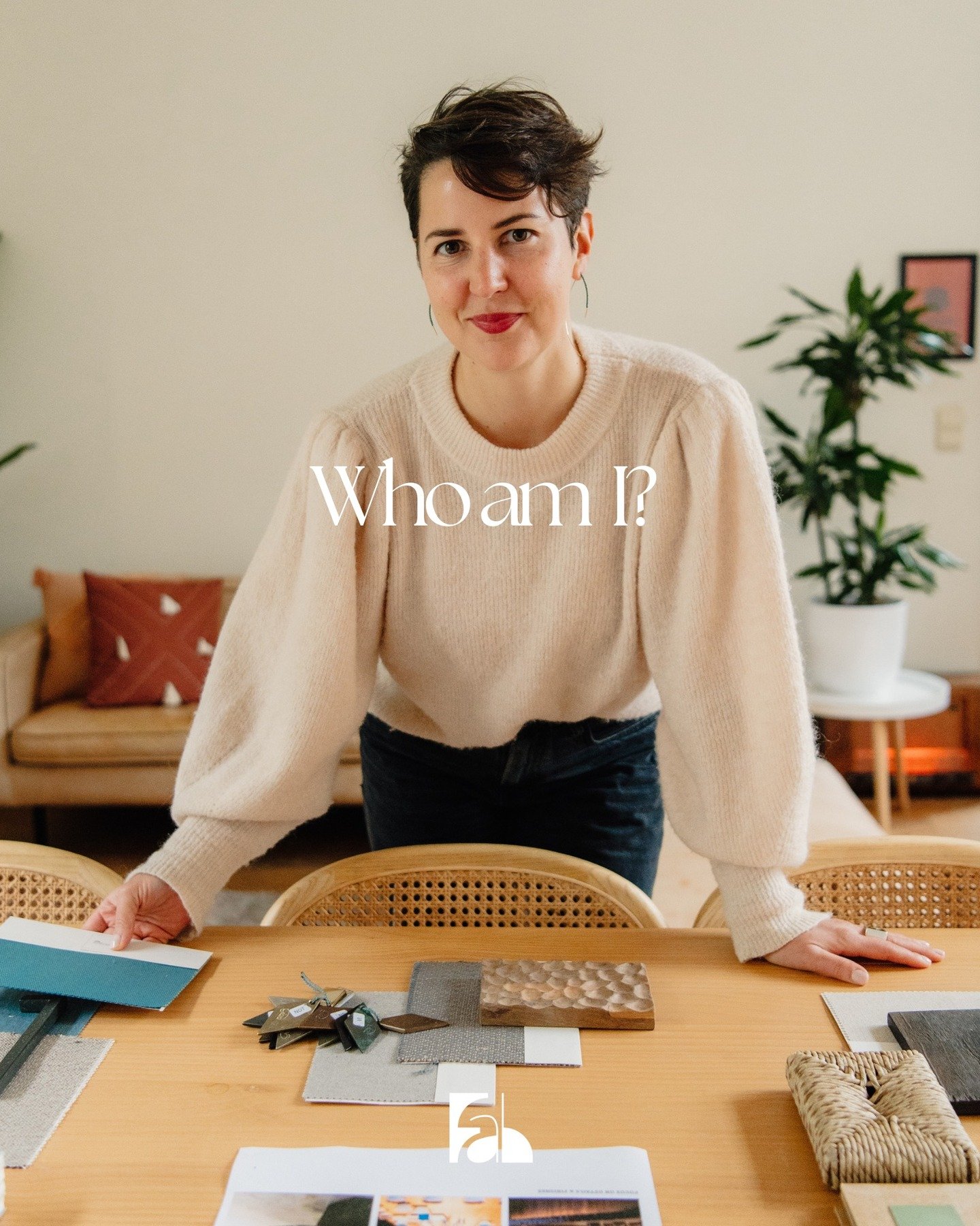 Who am I? 
I specialise in bespoke furniture production in Java and Bali for high-end international projects, managing everything from production to delivery and installation to ensure a seamless result on site.
With a background in interior design, 