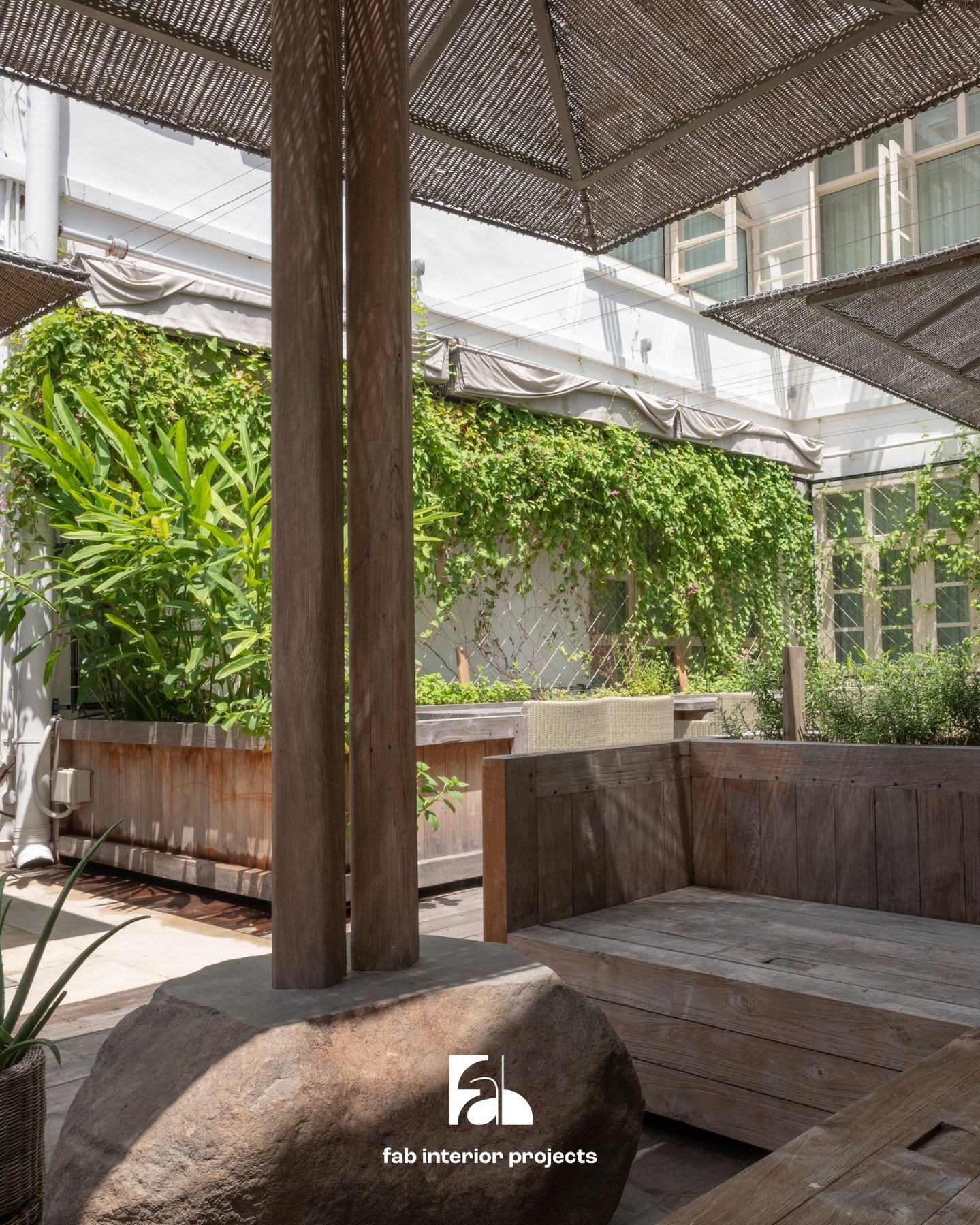 Wellness &amp; Wellbeing
Fab supports holistic environments through natural materials and textures, reclaimed wood, stone, and woven elements that create a sense of calm and balance.
Spaces connected to nature inspire wellbeing and encourage healthie