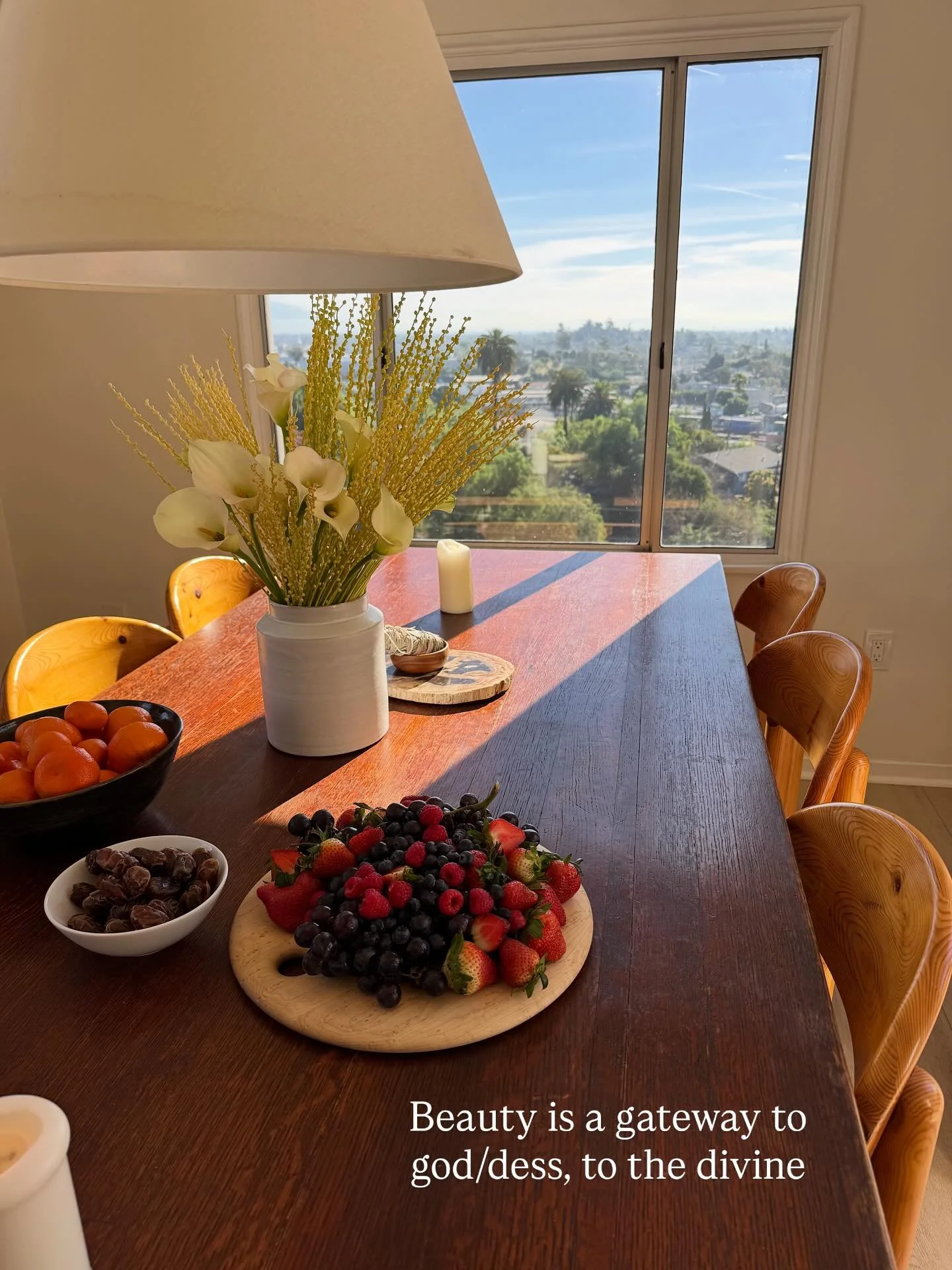 @livinginthewarmth is all about creating worlds of beauty, pleasure and joy ❣️

Remembering wholeness, returning to center, coming home. More deeply anchored in our own being while intimately interconnected with our web of relations 🕸️

So grateful 