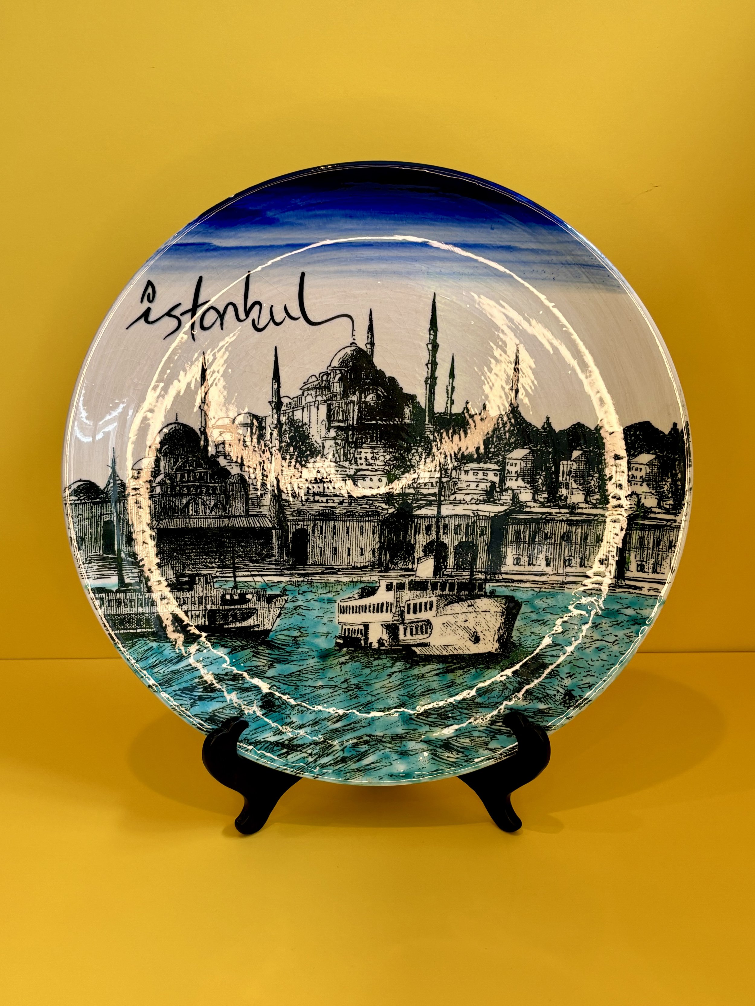 The vivid blues of this large intricate plate from Istanbul make it a great match for waterfront homes. 