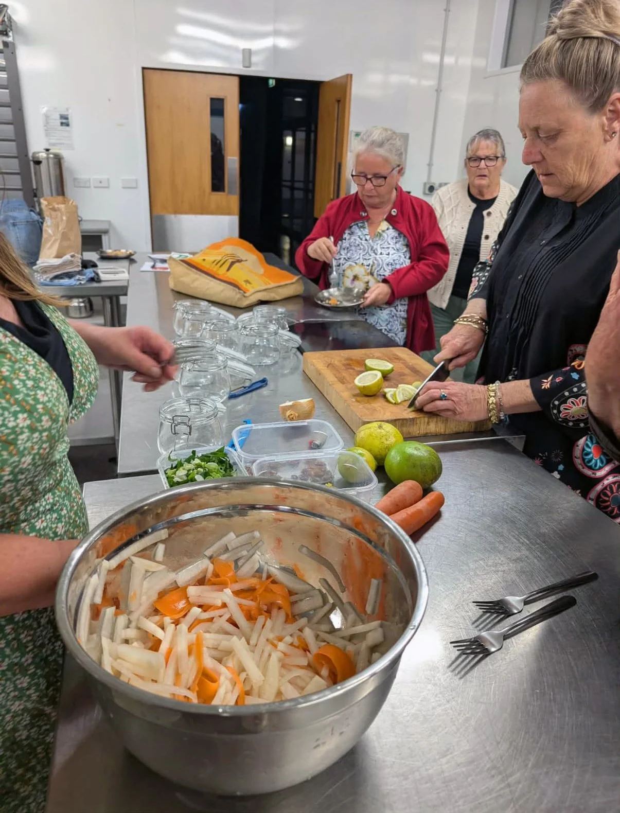 CBEC_Far North_group chopping veg.jpg