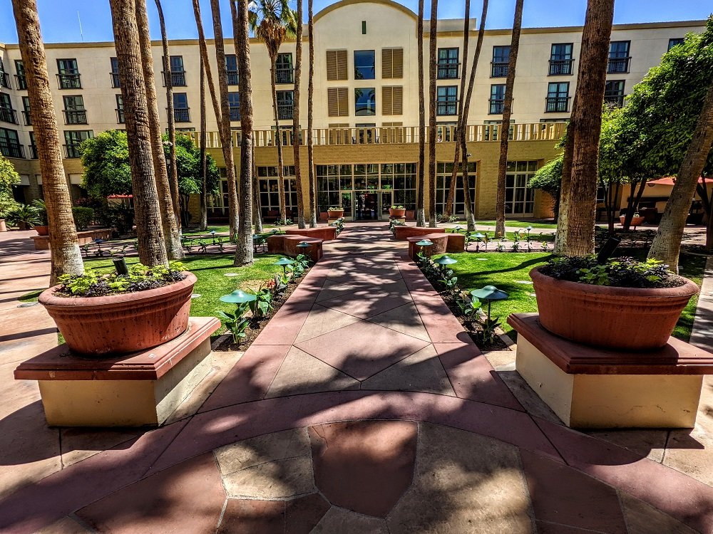 Tempe-Mission-Palms-Courtyard.jpg