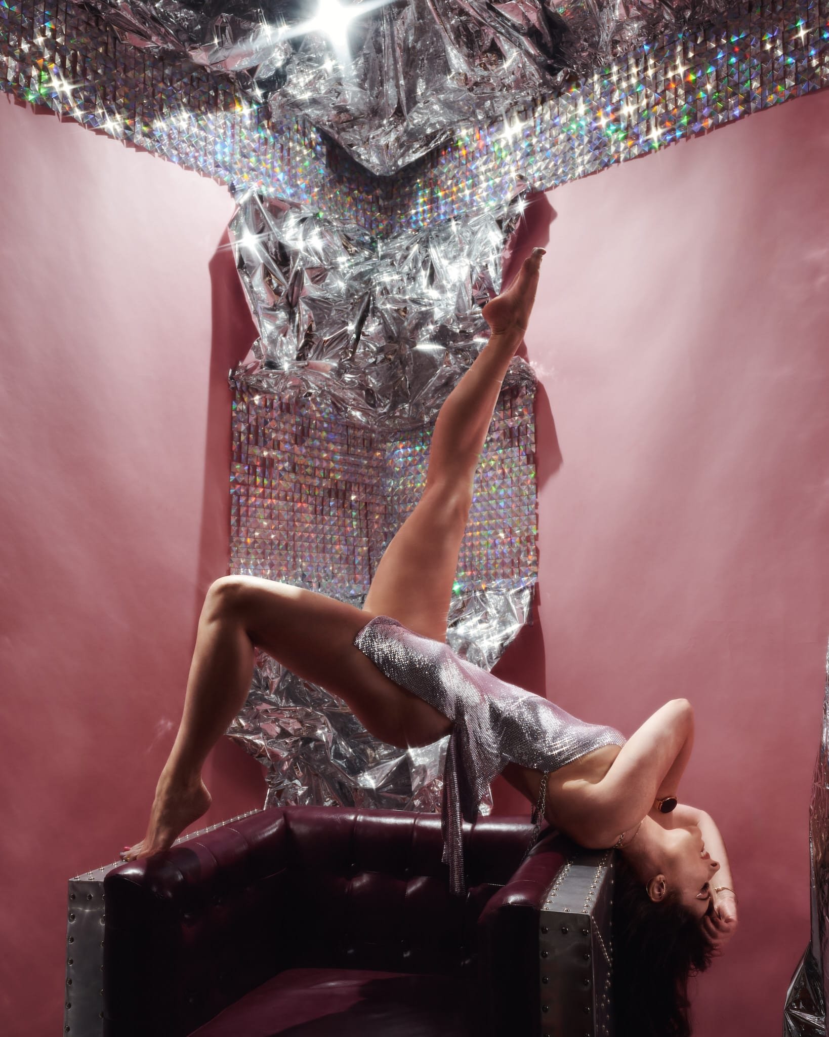 Sensual_Metallic_Shimmer_Against_a_Dusty_Rose_Backdrop_in_Perth_Captures_a_Bold_Expression_of_Artistic_Movement_Within_a_Cinematic_Boudoir_Setting.jpg