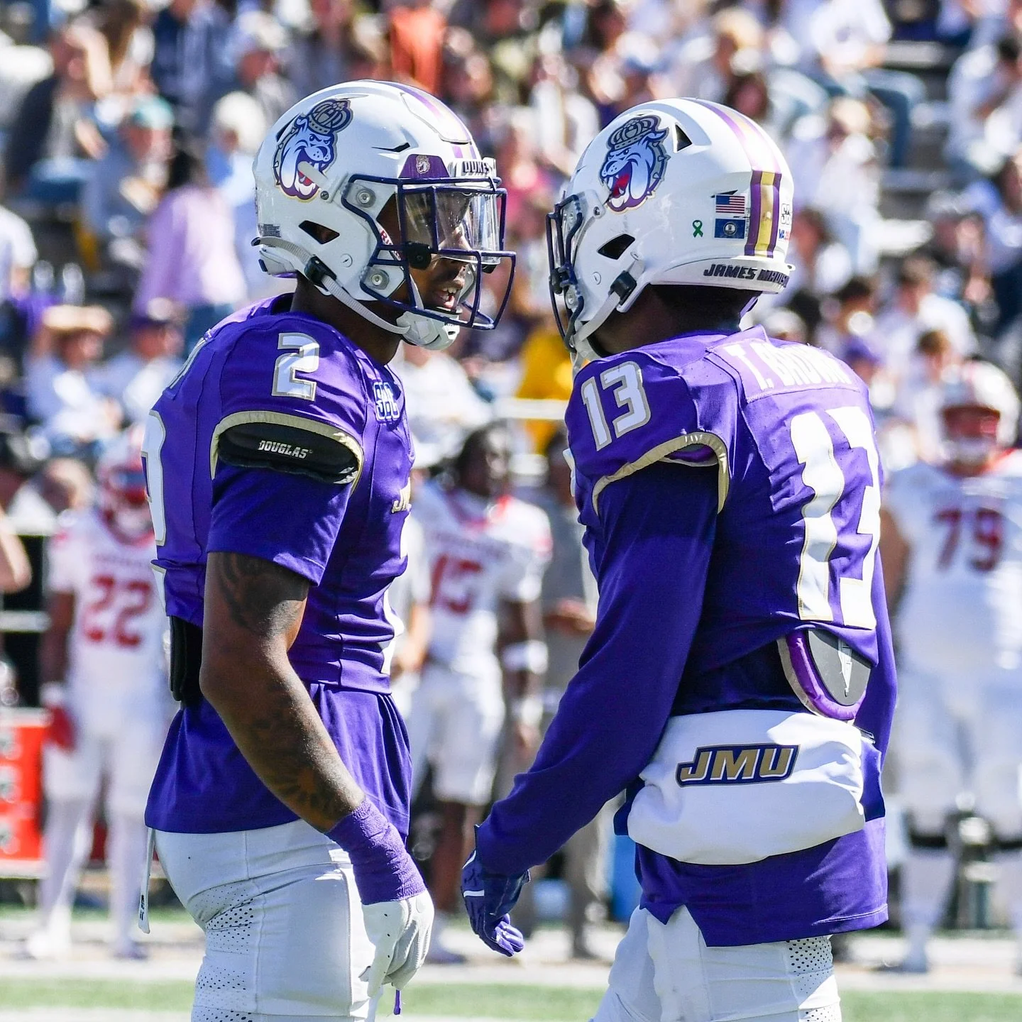 Gameday bringing people together

#jmufootball #jmusports #sportsphotography #jmudukes