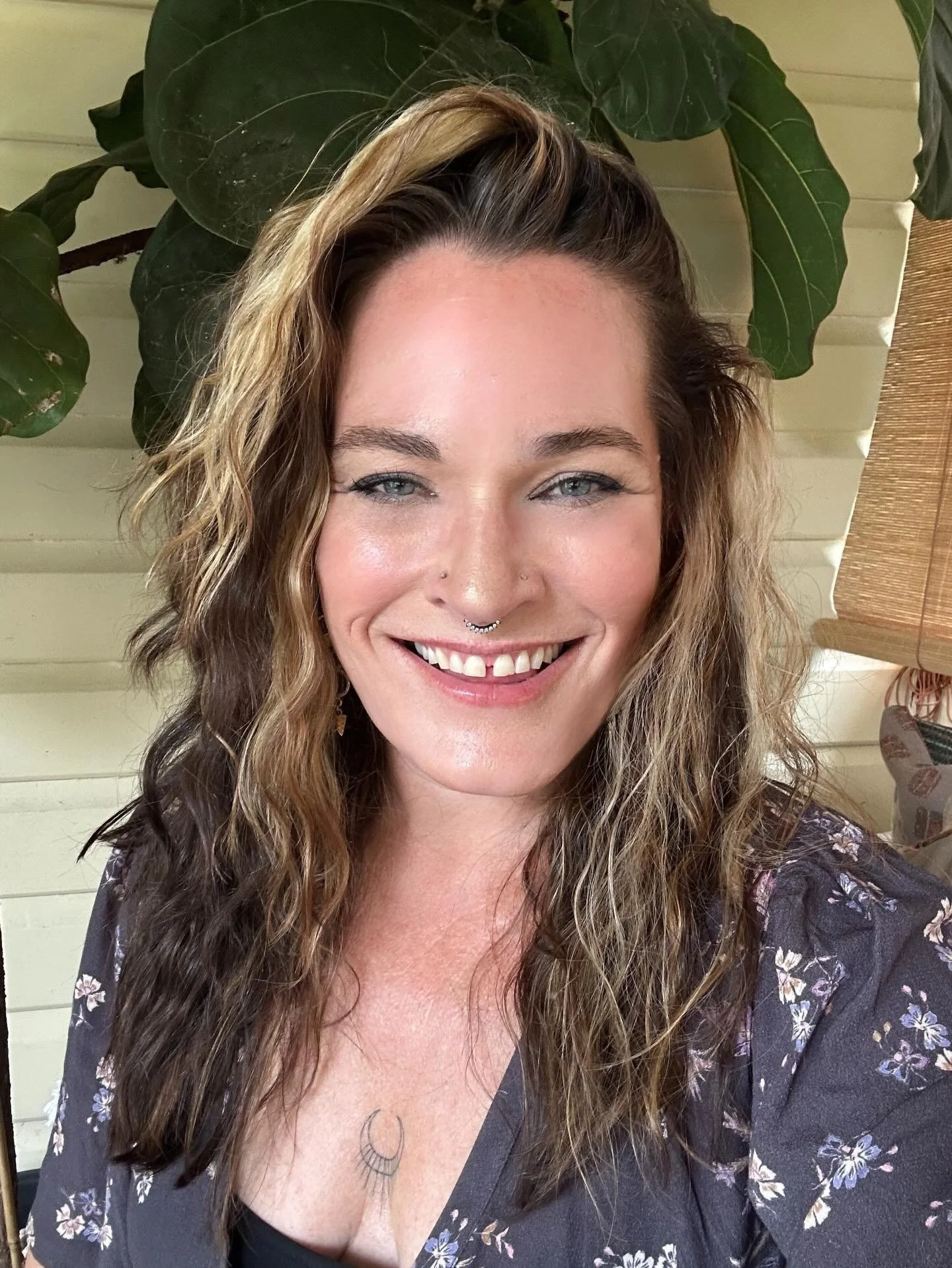 I&rsquo;ve spent over two decades studying the body, trauma and power. Somatic therapy trained. Nervous system informed. Deeply decolonised in my approach.
My work is about rooting people back into their power, pleasure and purpose in a world that pr