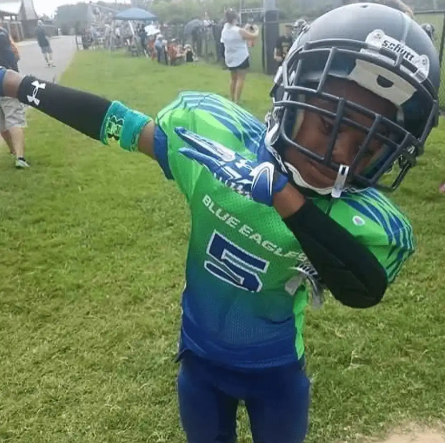 Sweet Uniforms - Gallery - Youth Football Uniforms.PNG