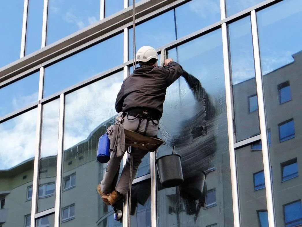 window cleaning health and safety policy