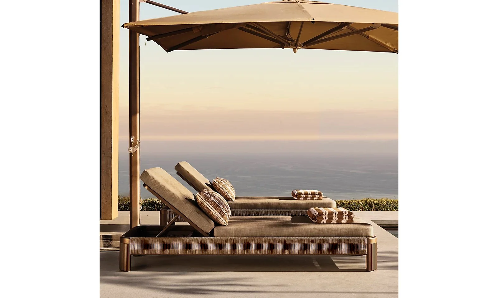 M690_US25OD1_StriataMetalChaise kopie 2.jpg