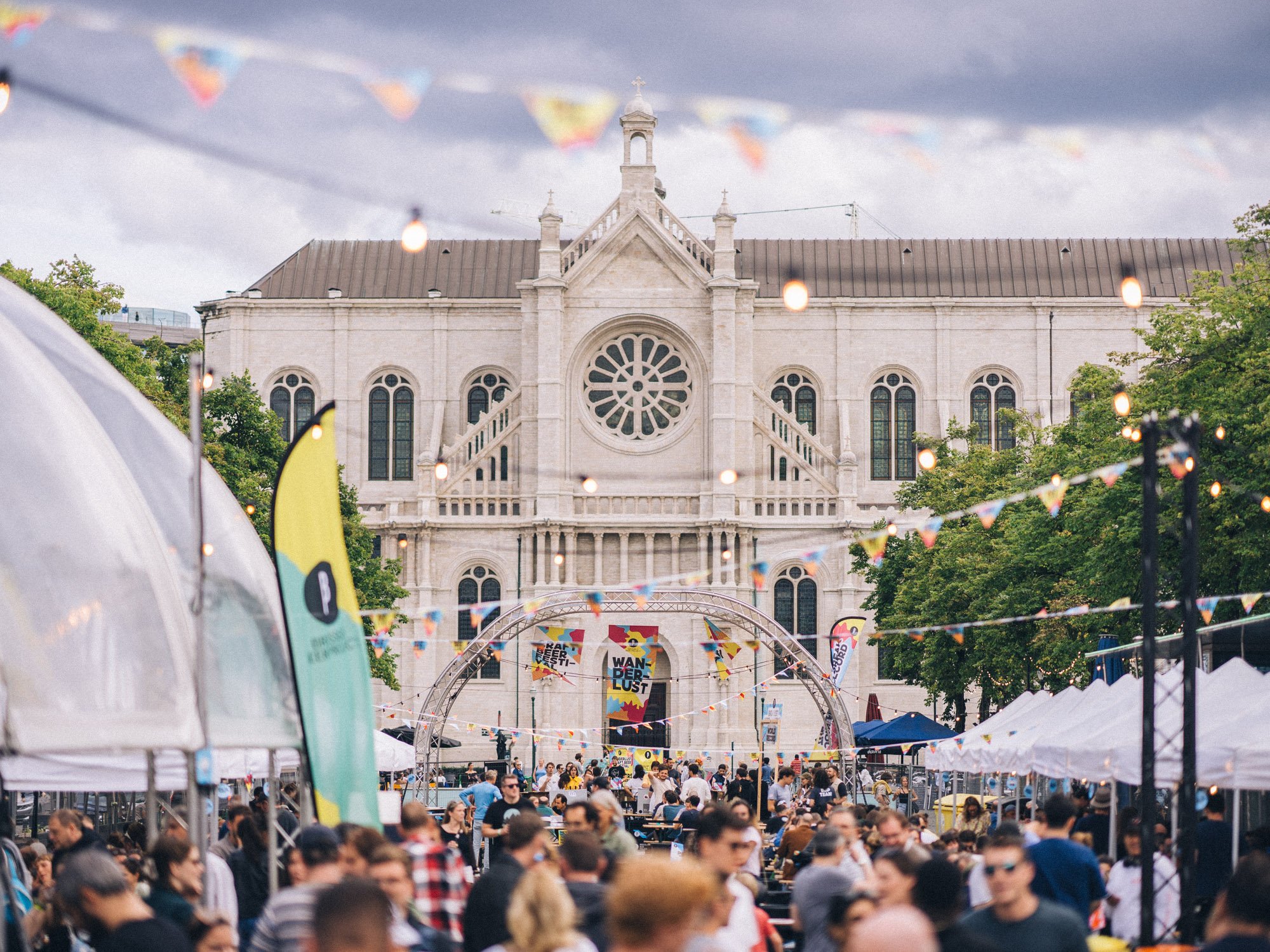 How to Create Eye-Catching Visual Content for Beer Festivals and Events