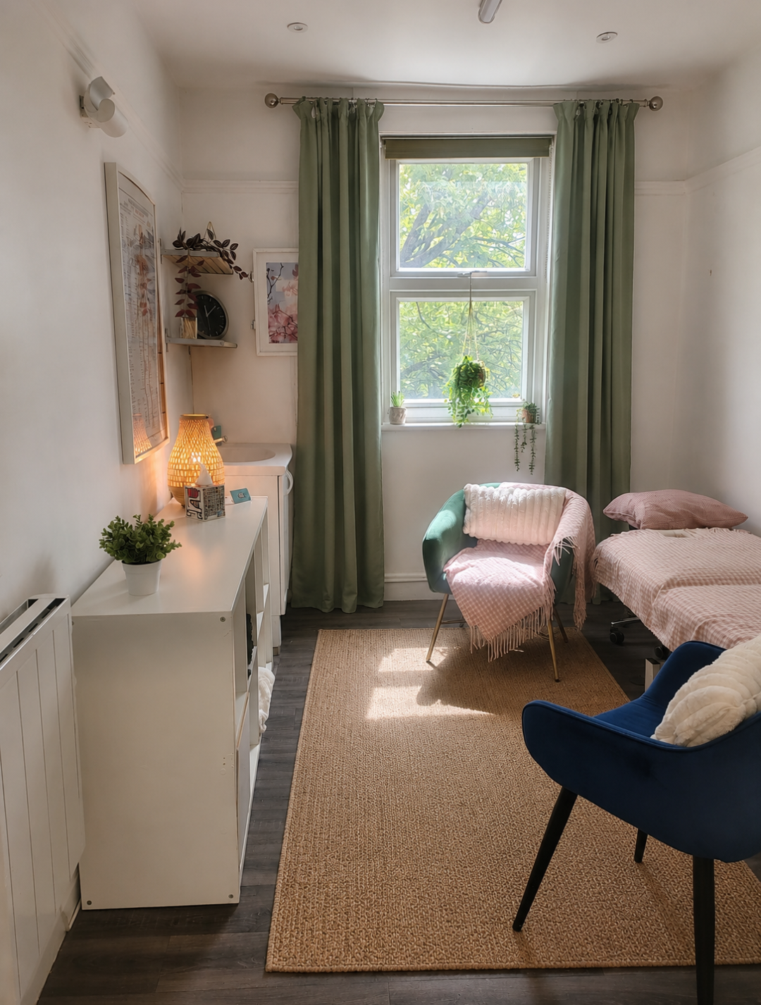 Kayleigh Lane Counselling & Therapy room at The Treatment Rooms, park row, central Bristol, BS1