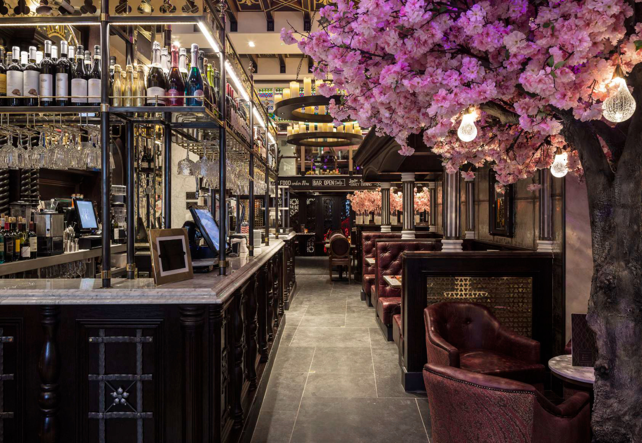 La Vita Spuntini_Bar area.png